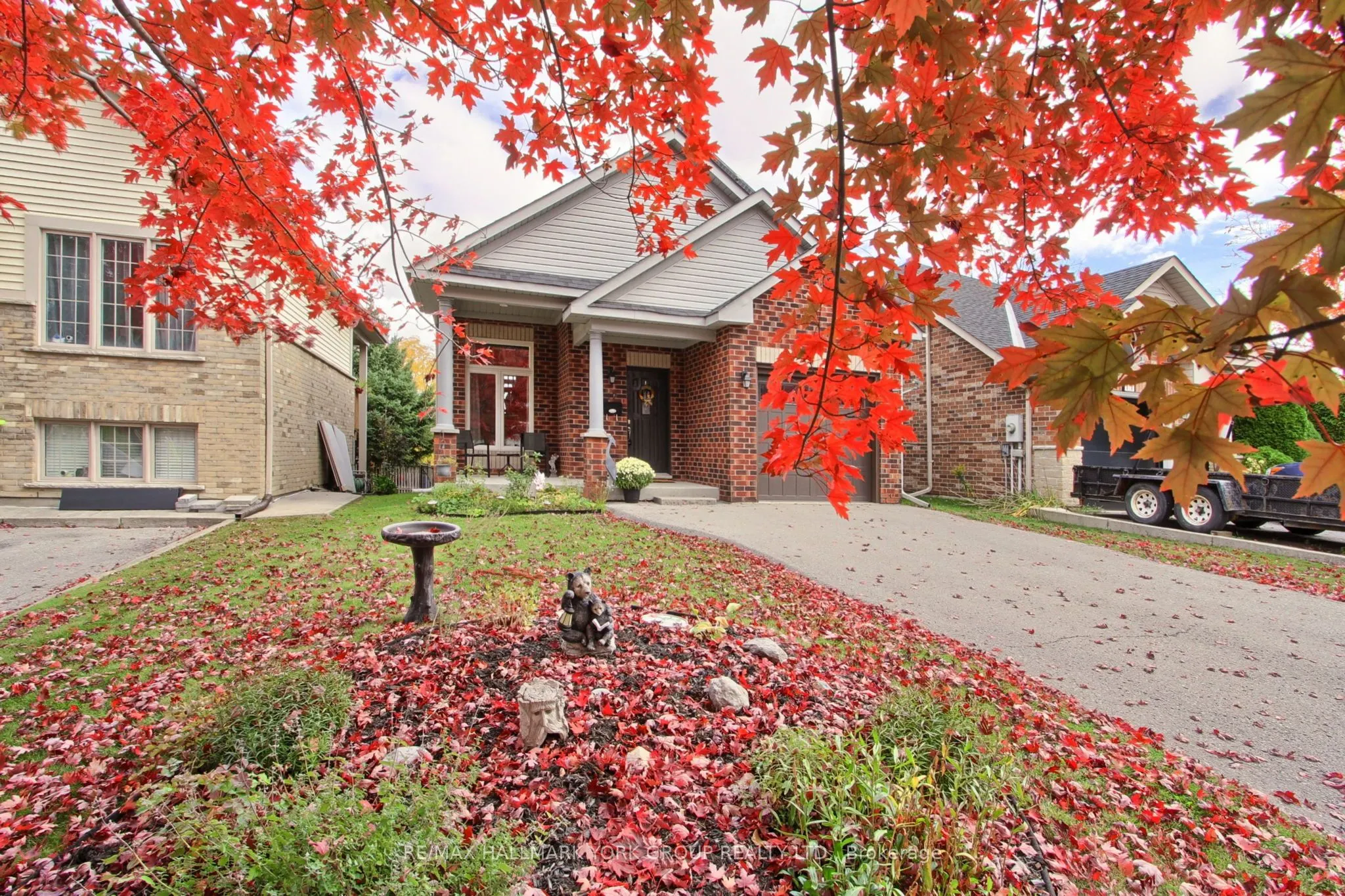 17 Hillview Drive