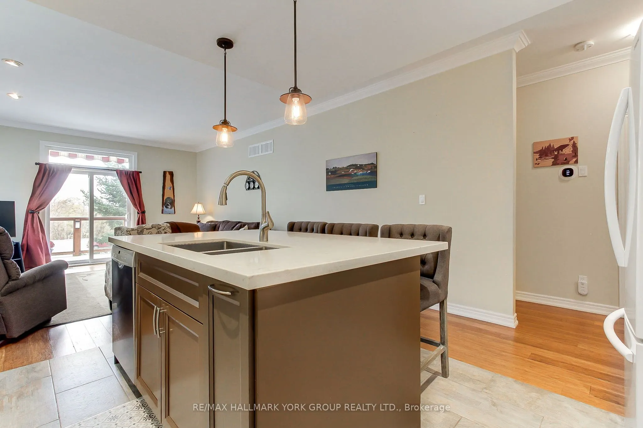 17 Hillview Drive