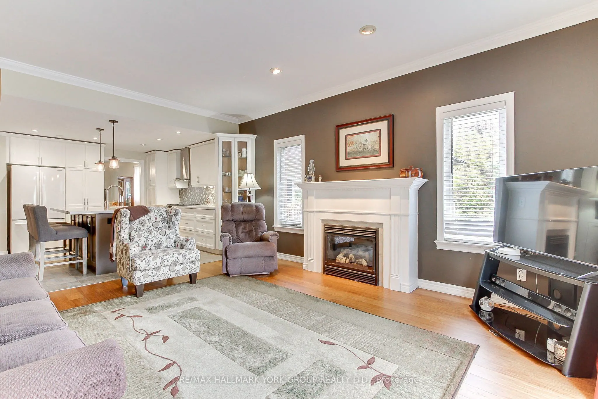 17 Hillview Drive