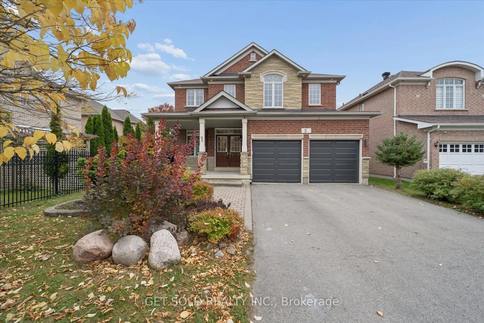 5 Ravine Edge Drive