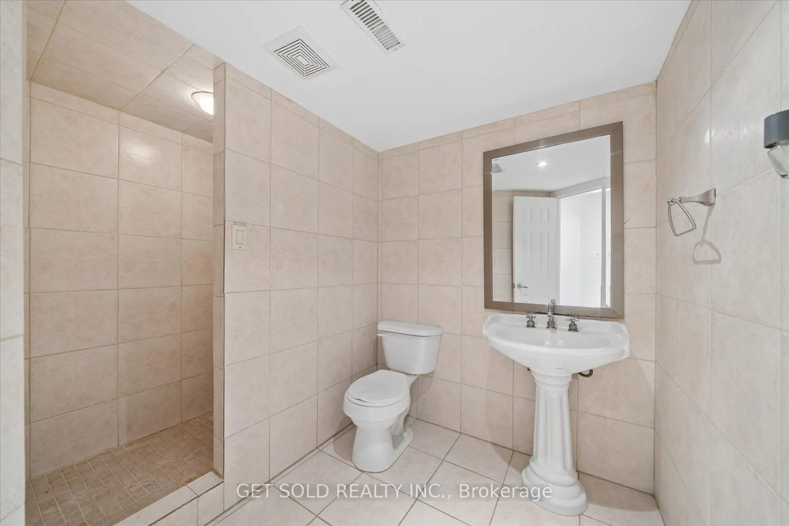 5 Ravine Edge Drive