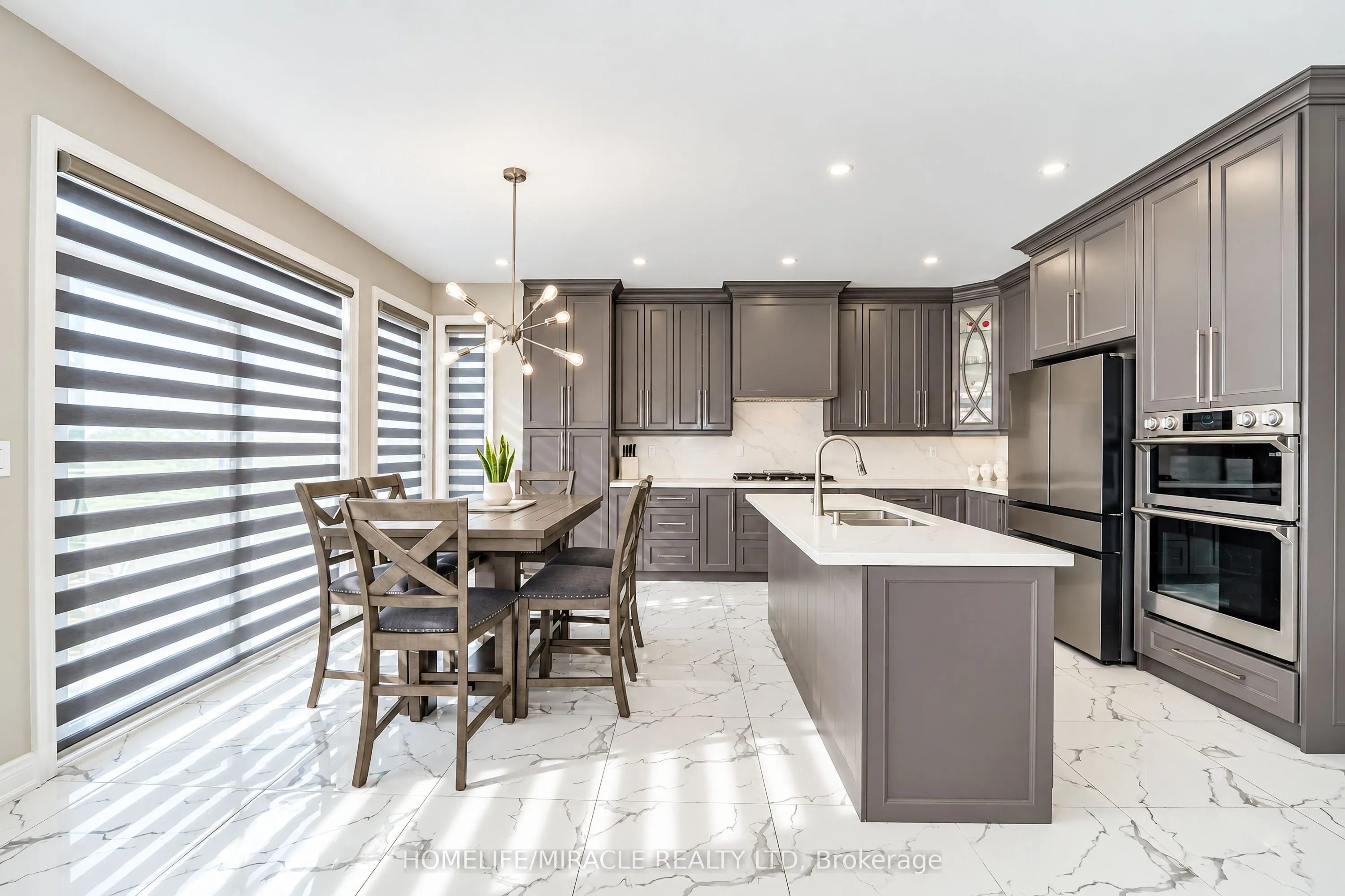 95 Scarlet Way