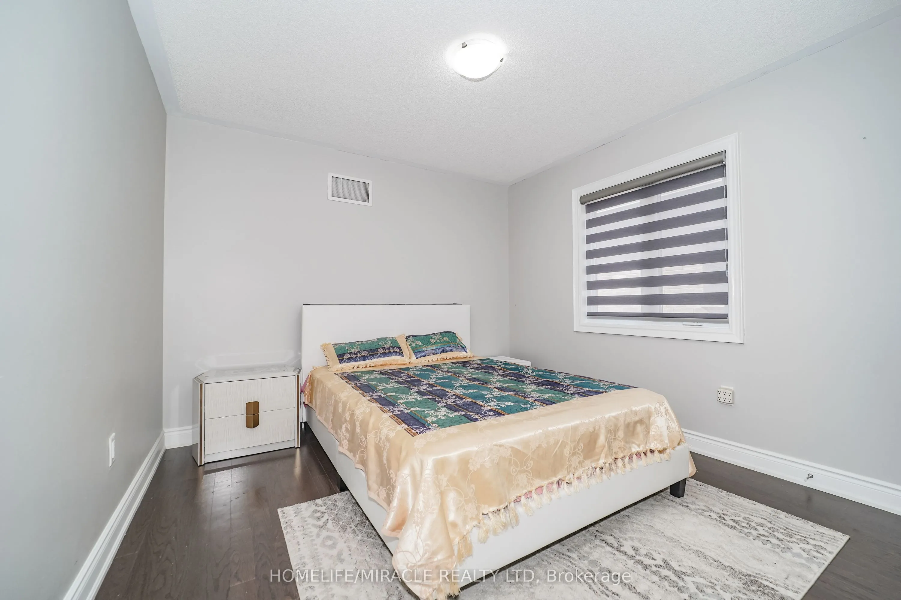 95 Scarlet Way