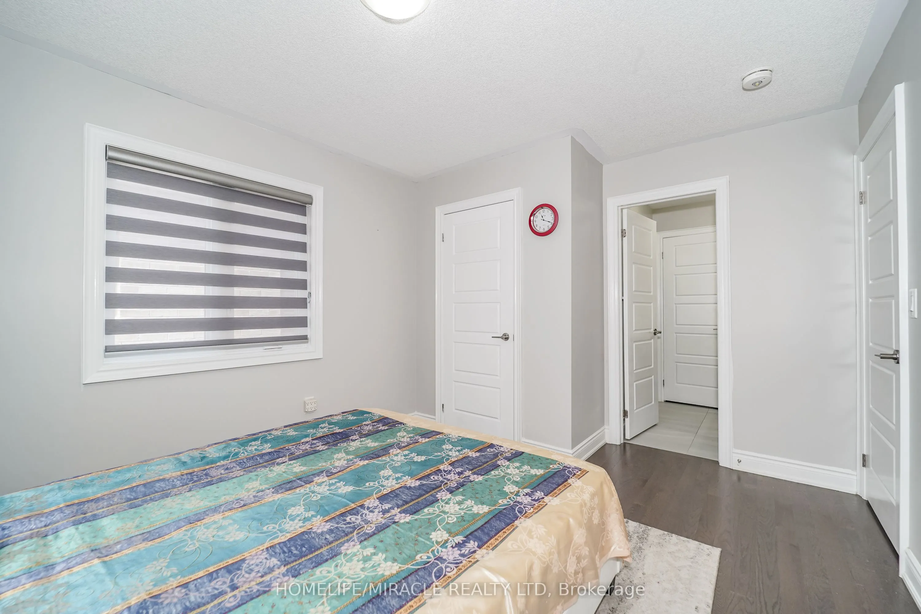95 Scarlet Way