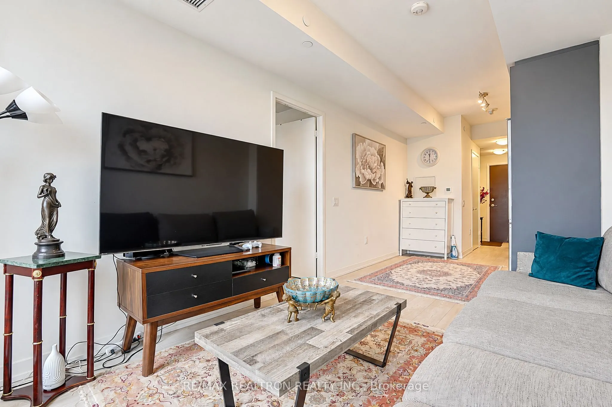3 Rosewater Street #202W