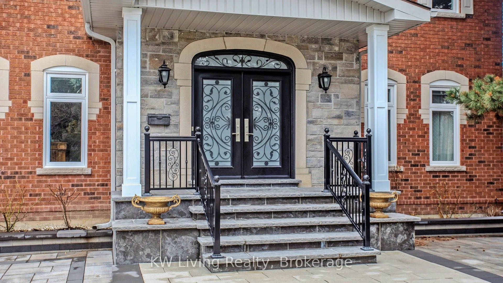 19 Spadina Road