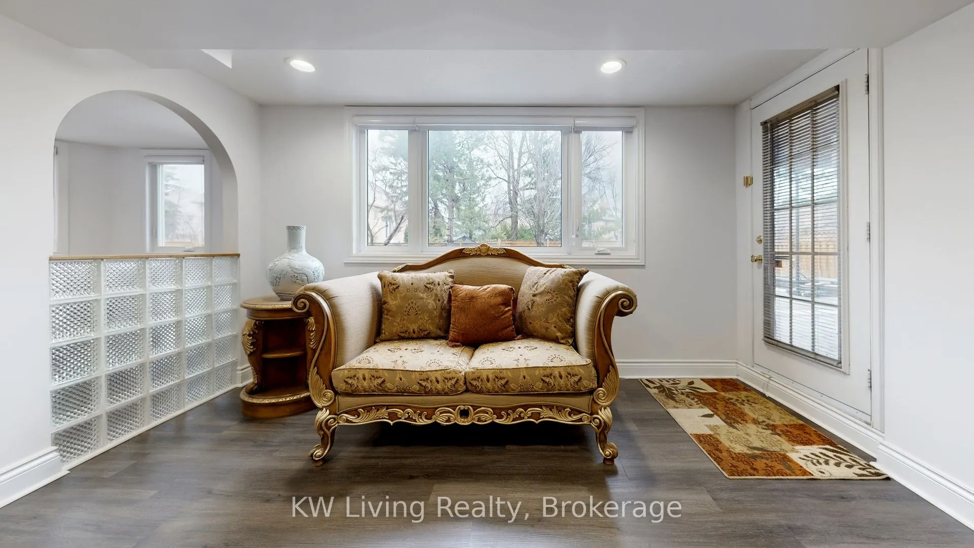 19 Spadina Road