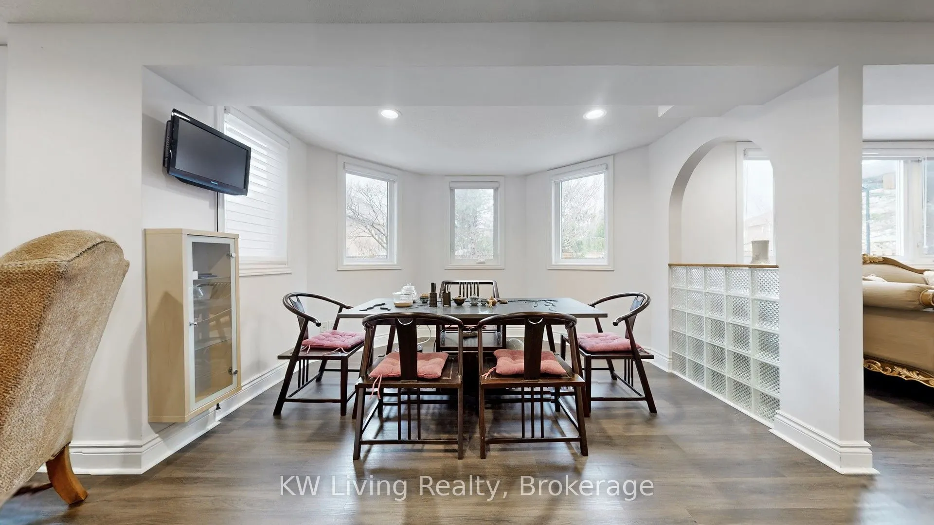 19 Spadina Road