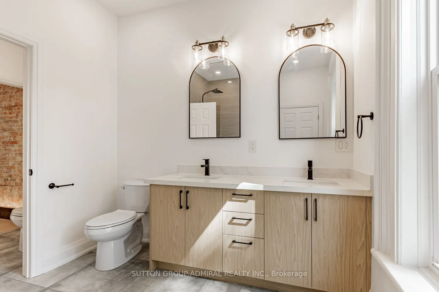 457 D'Arcy Street #1