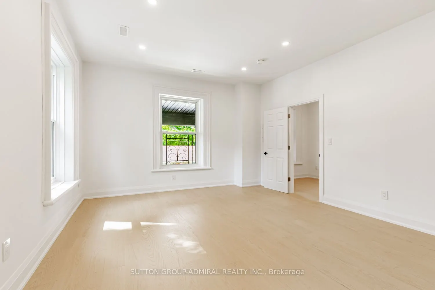 457 D'Arcy Street #1