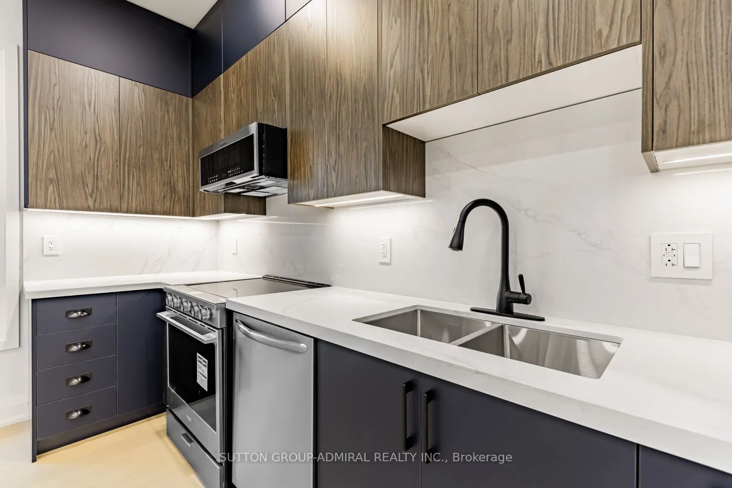 457 D'Arcy Street #1