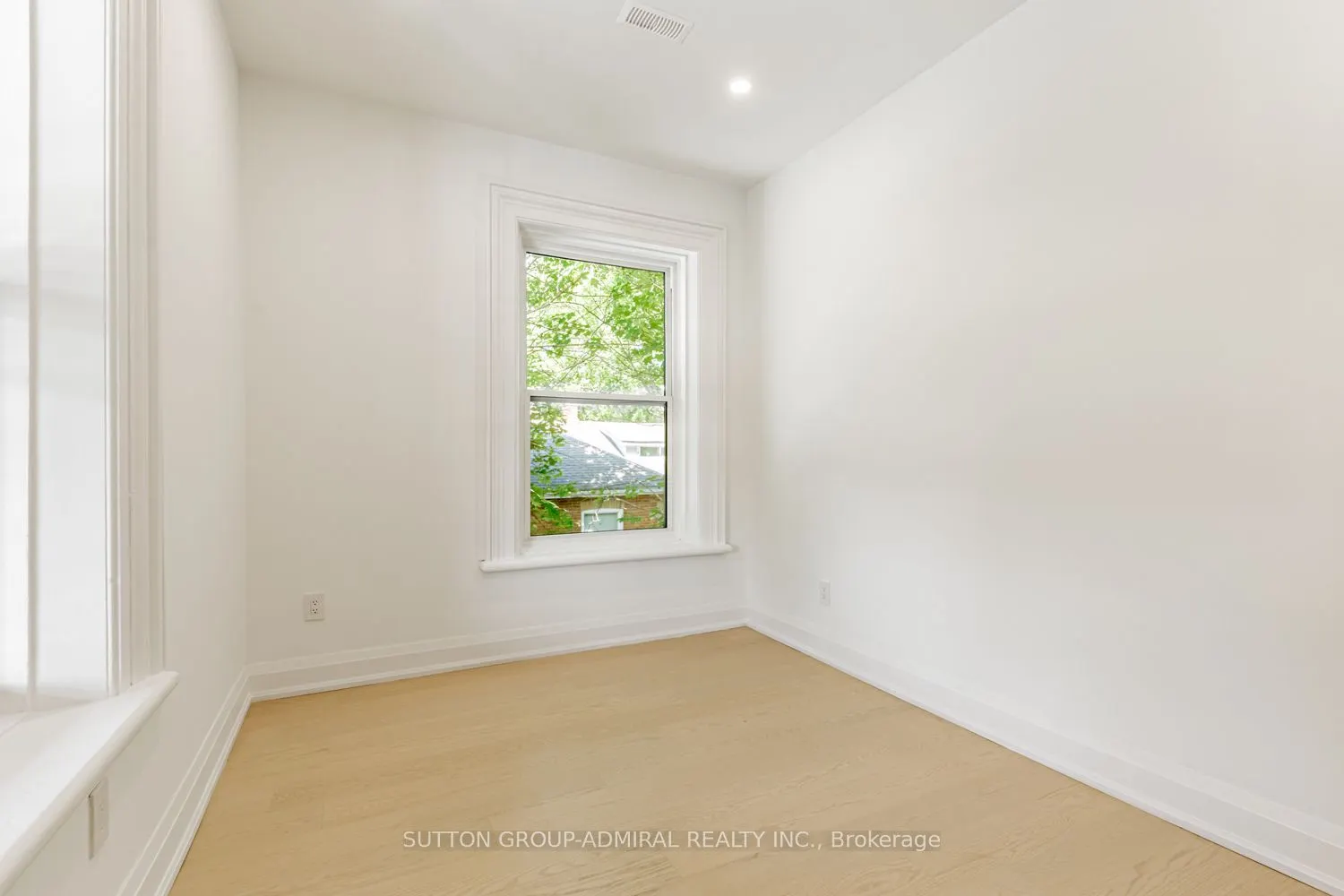 457 D'Arcy Street #1