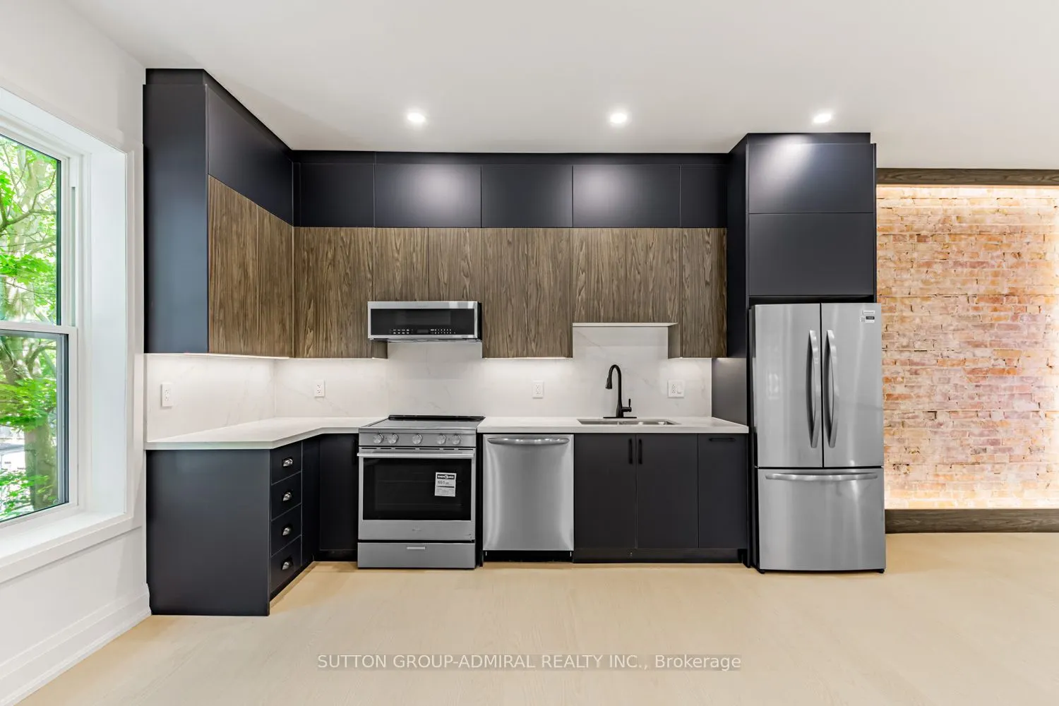 457 D'Arcy Street #1