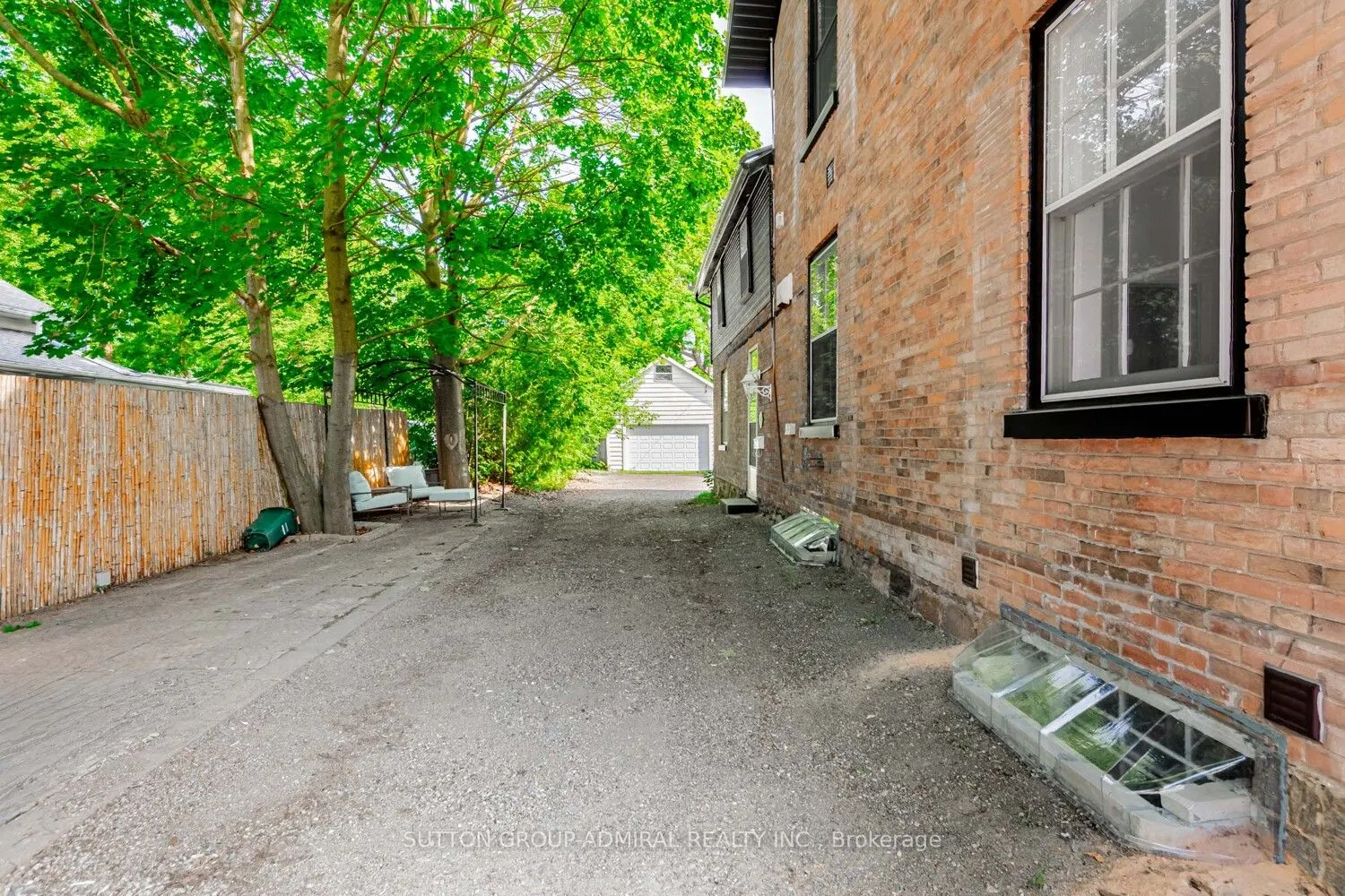 457 D'Arcy Street #1