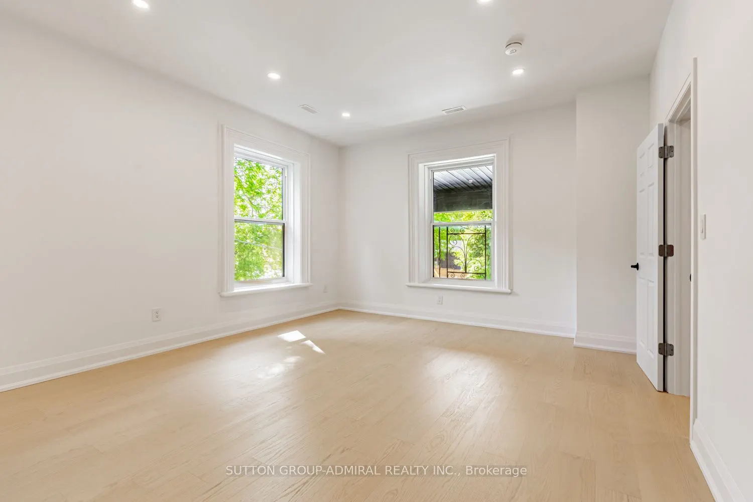 457 D'Arcy Street #1