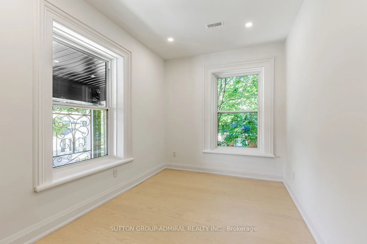 457 D'Arcy Street #1