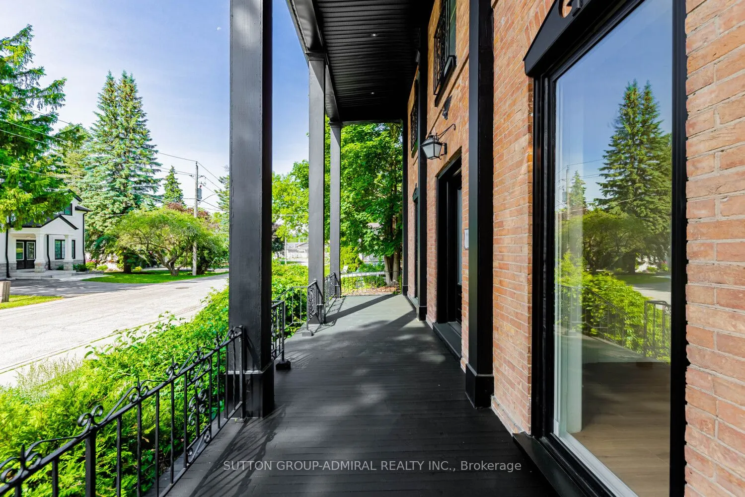 457 D'Arcy Street #1