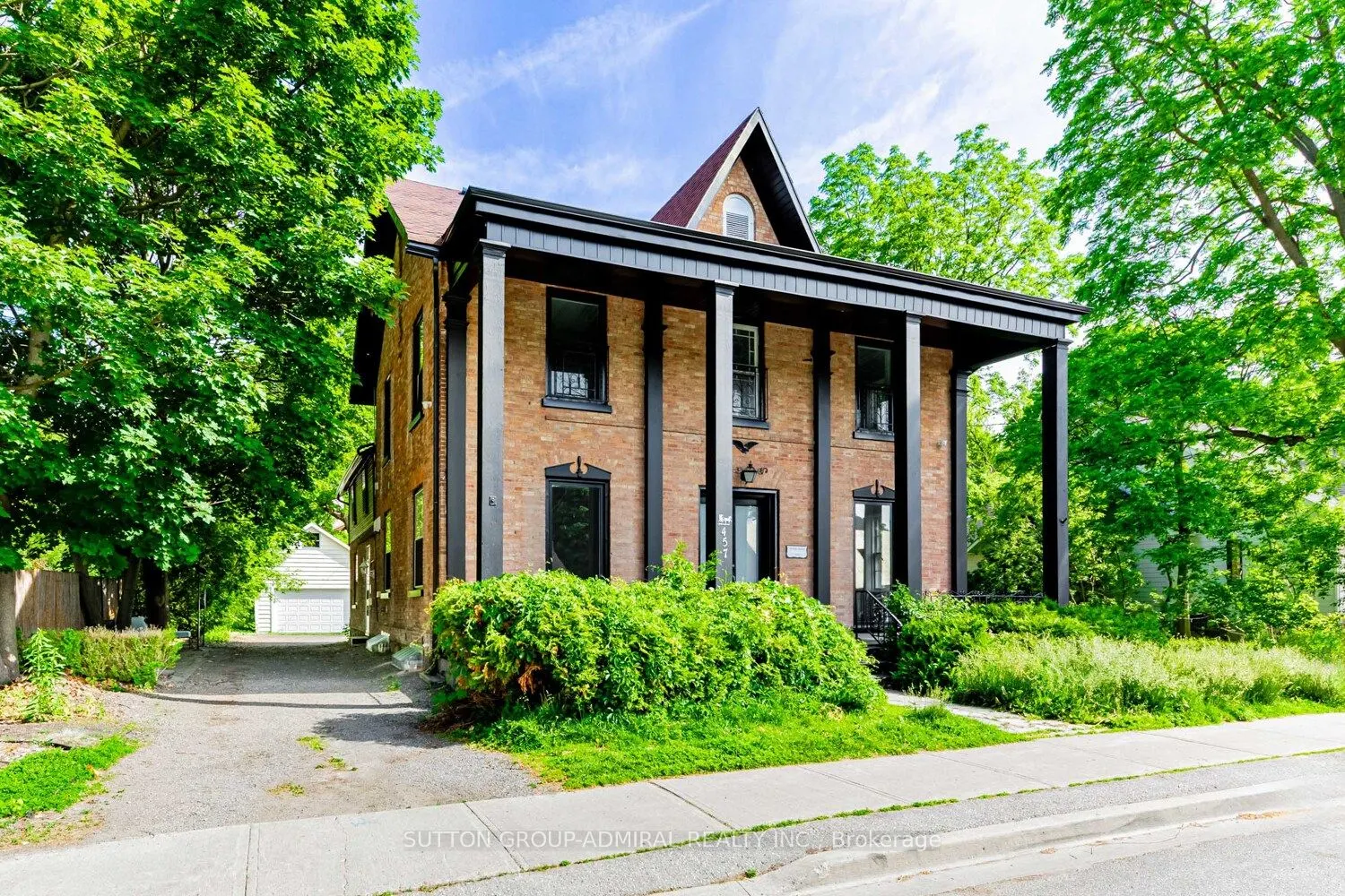457 D'Arcy Street #1