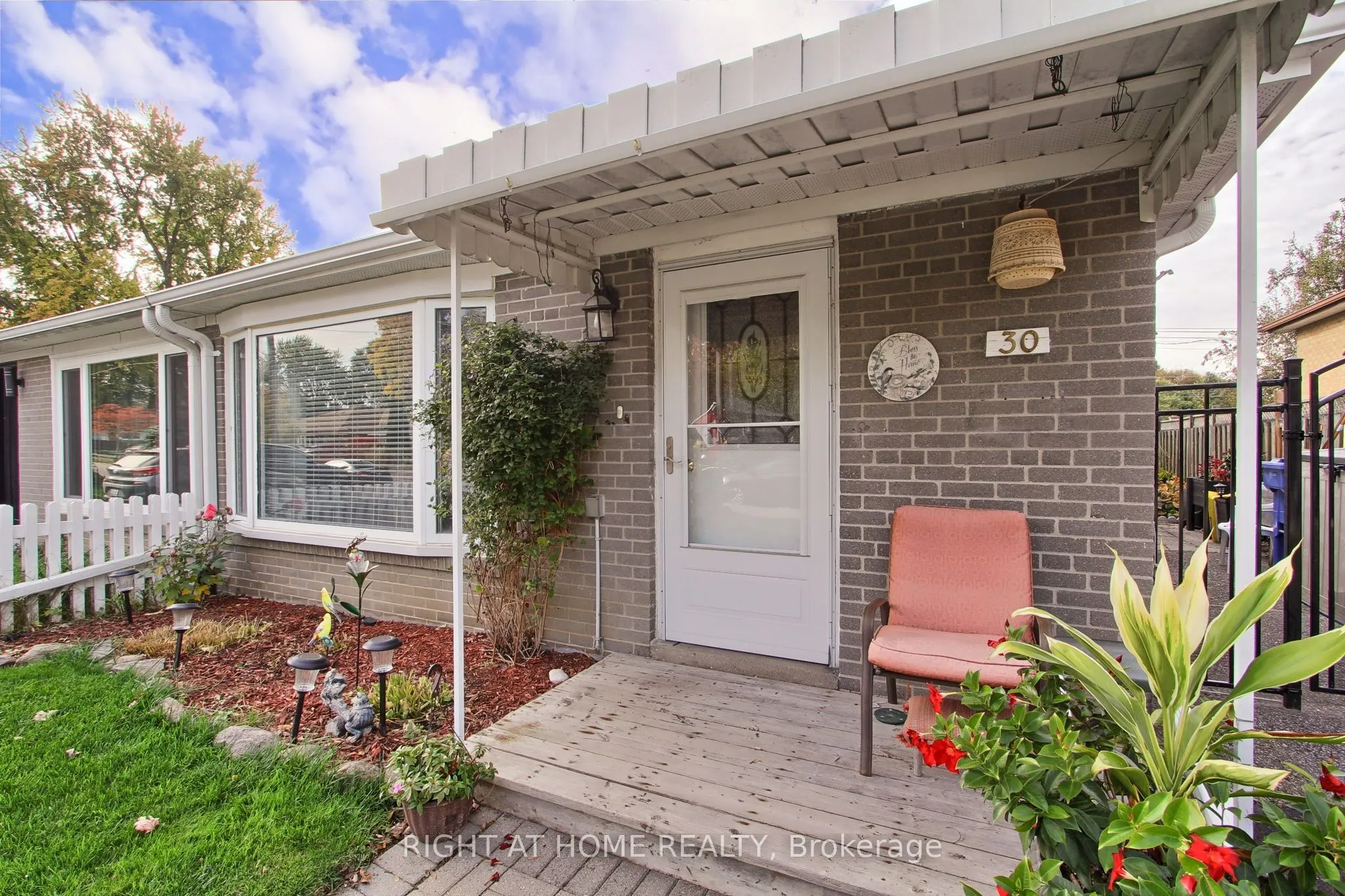 30 Kitimat Crescent