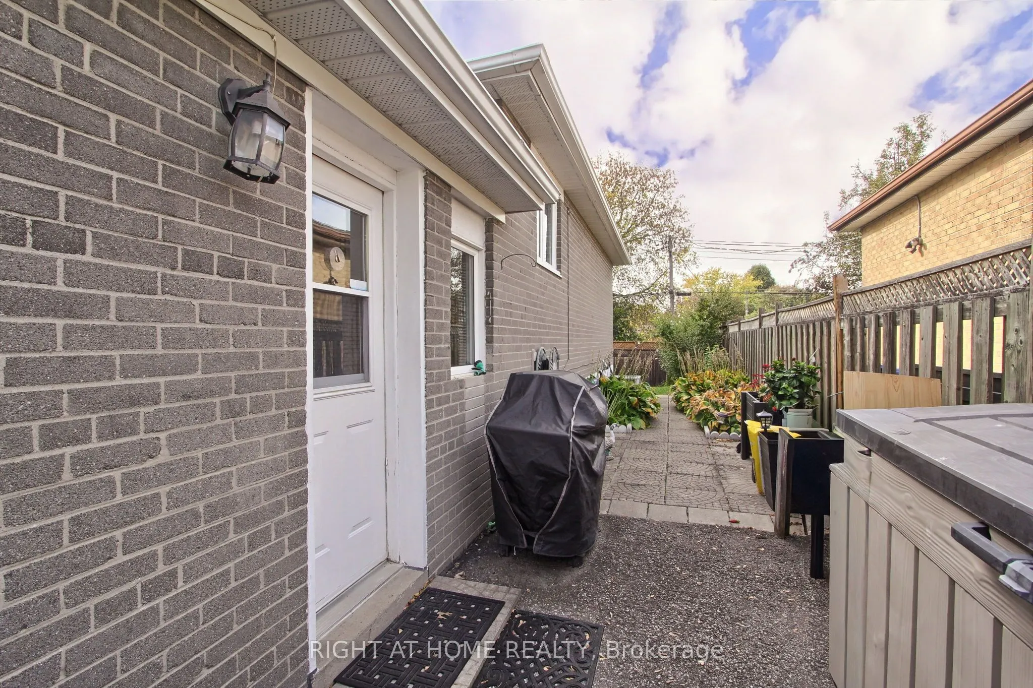30 Kitimat Crescent