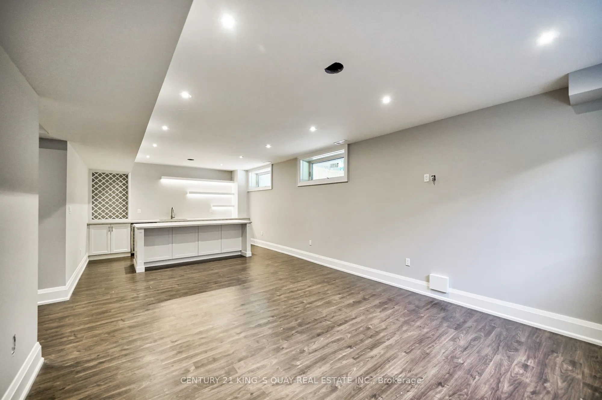 82 Cartier Crescent