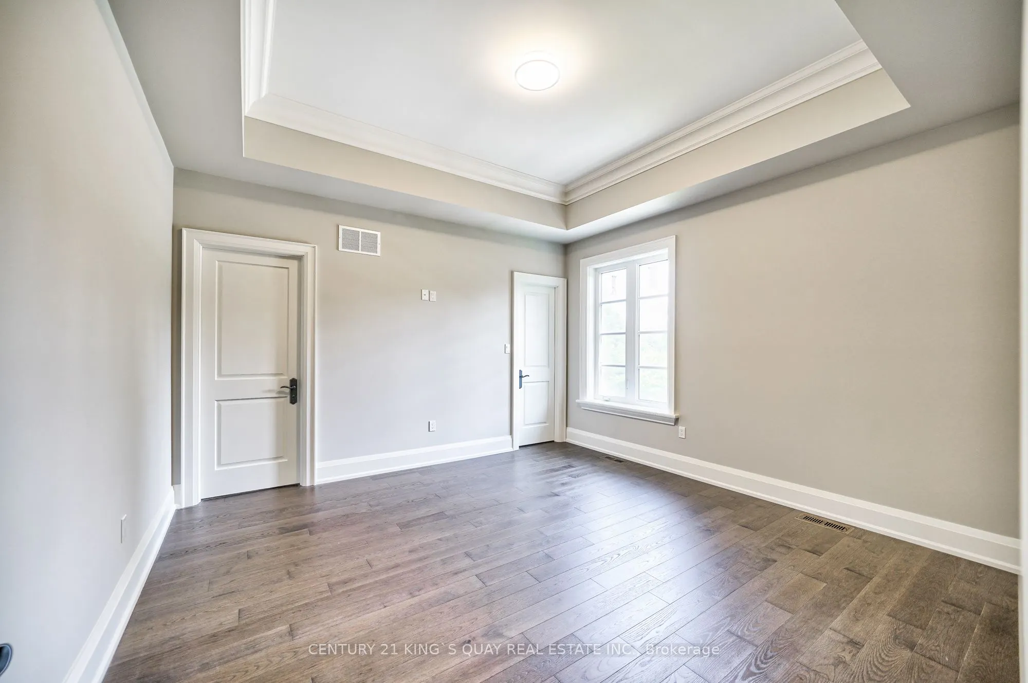 82 Cartier Crescent
