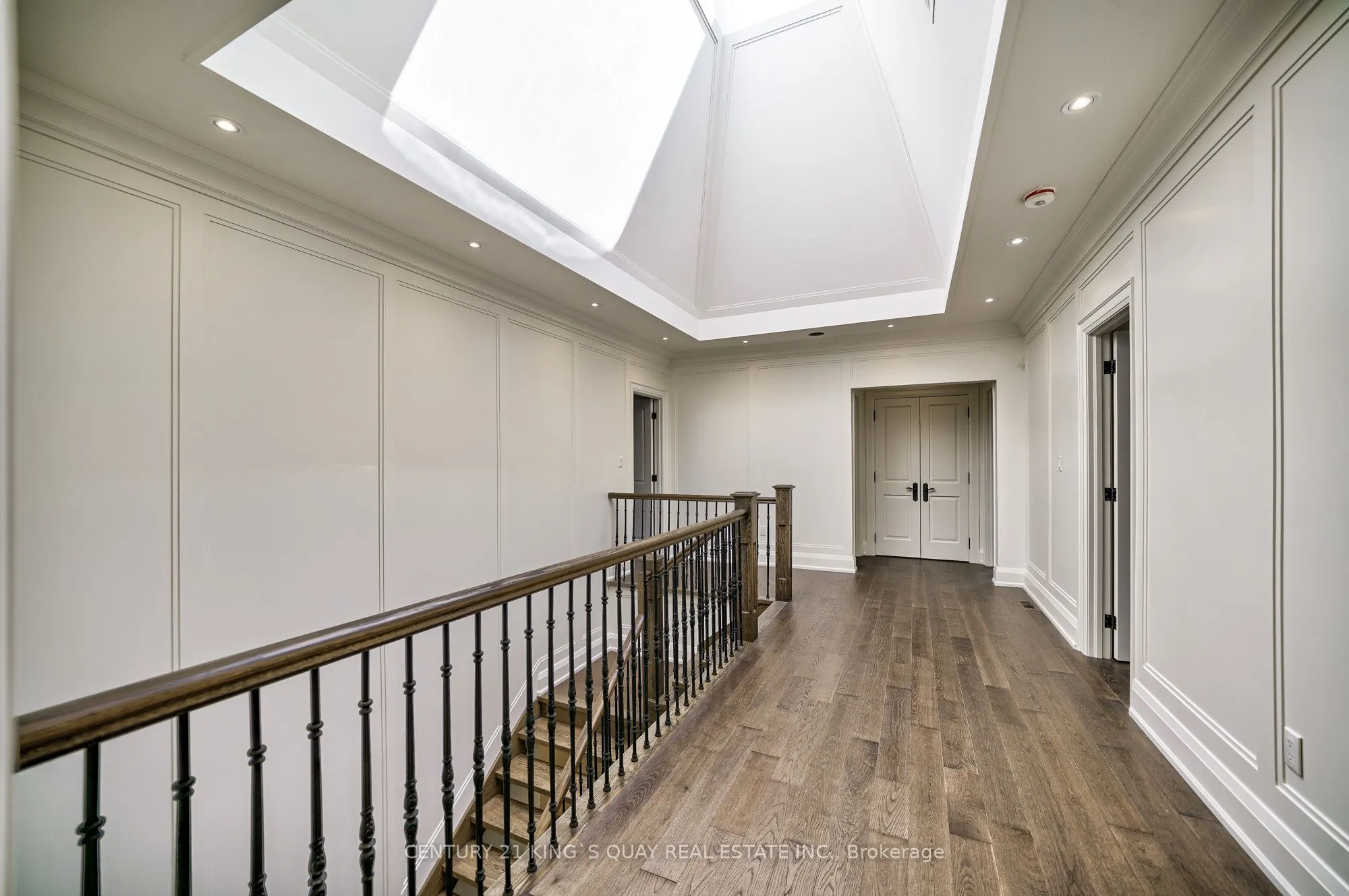 82 Cartier Crescent