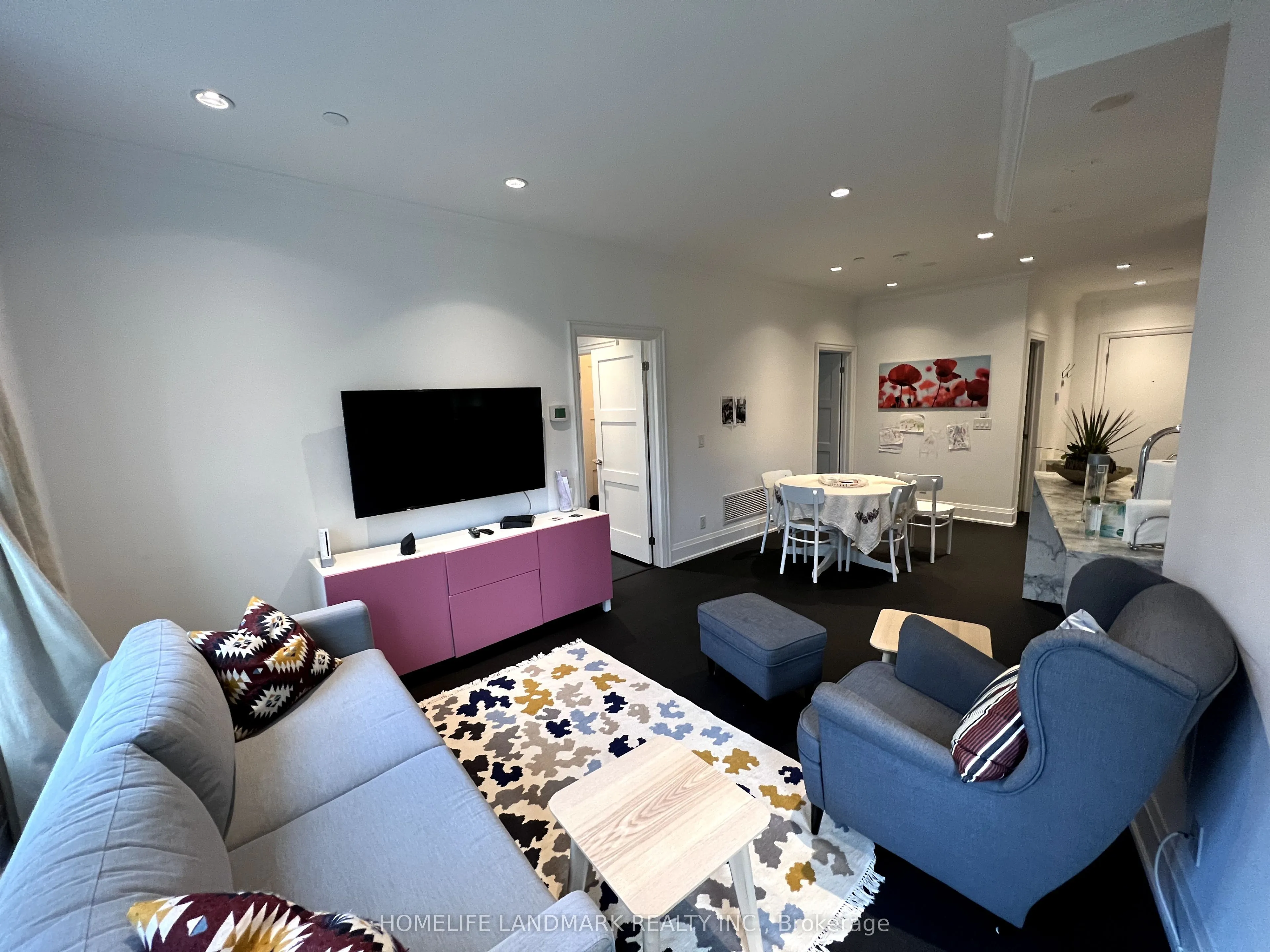 10360 Islington Avenue #211