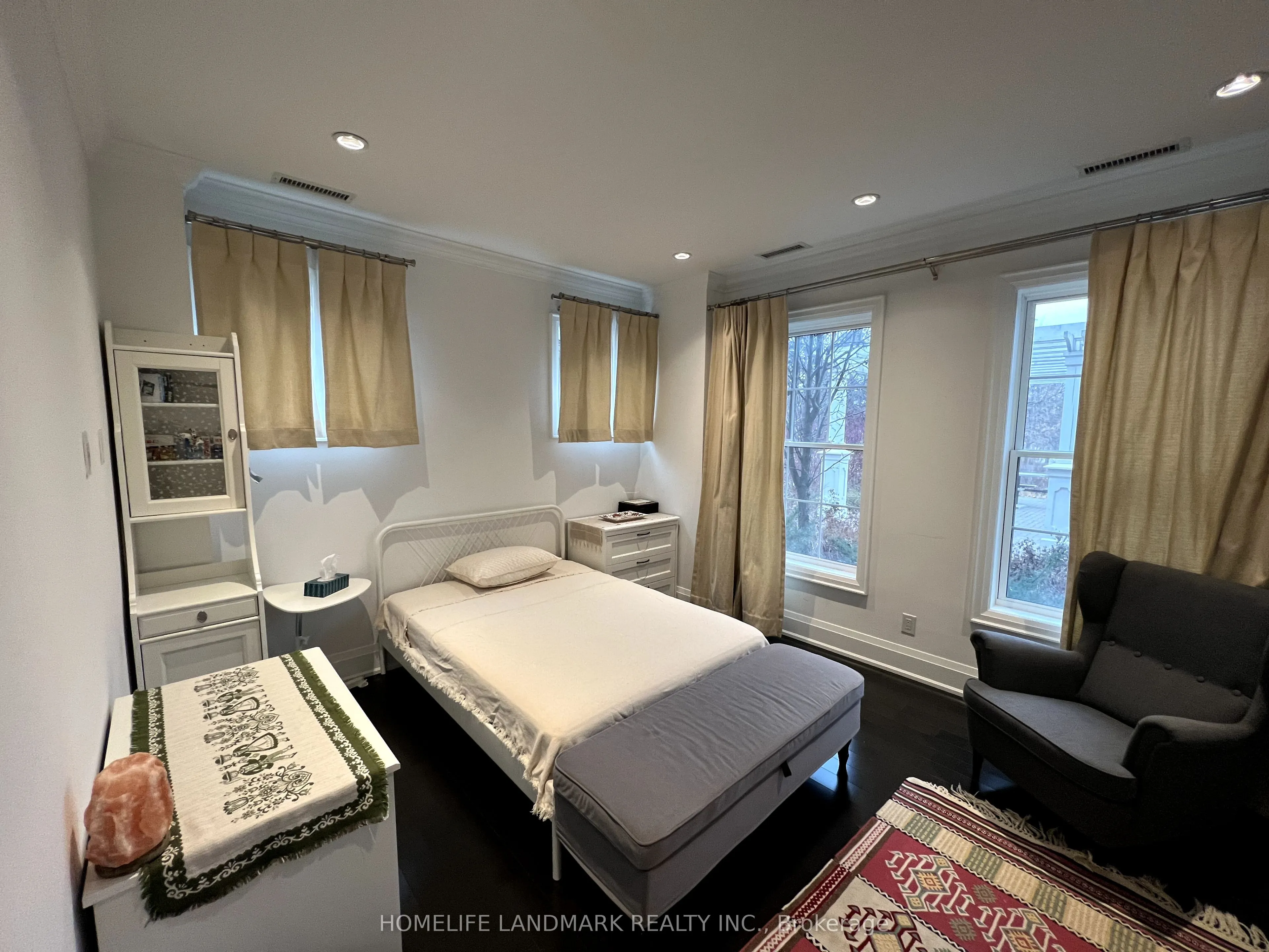 10360 Islington Avenue #211