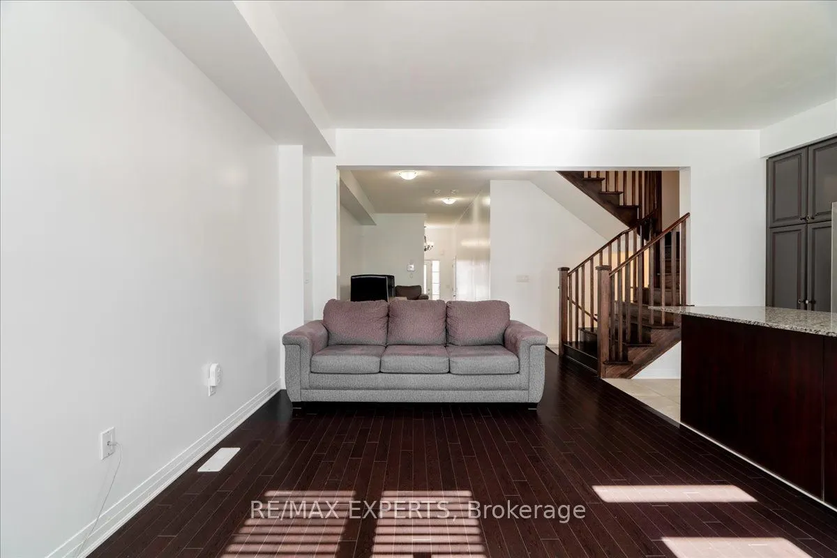 35 Landolfi Way