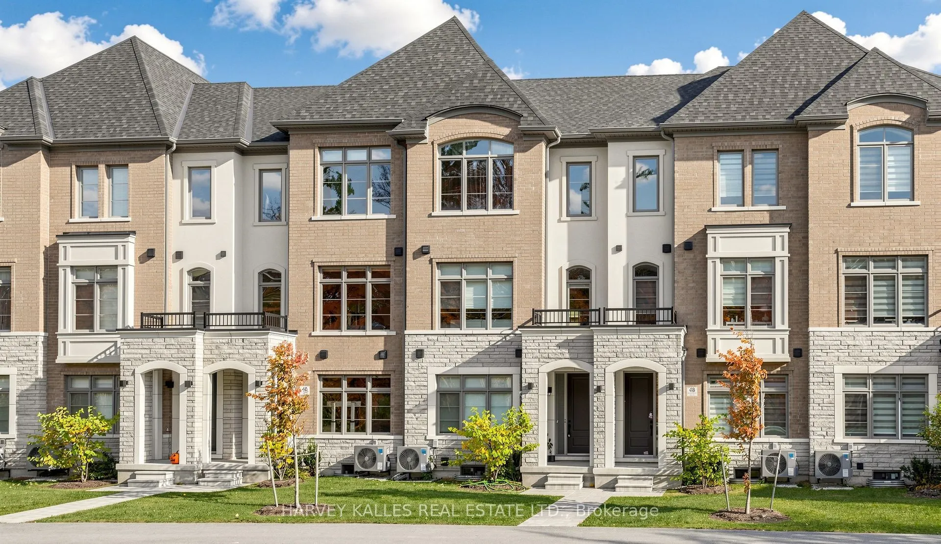 44 De La Roche Drive