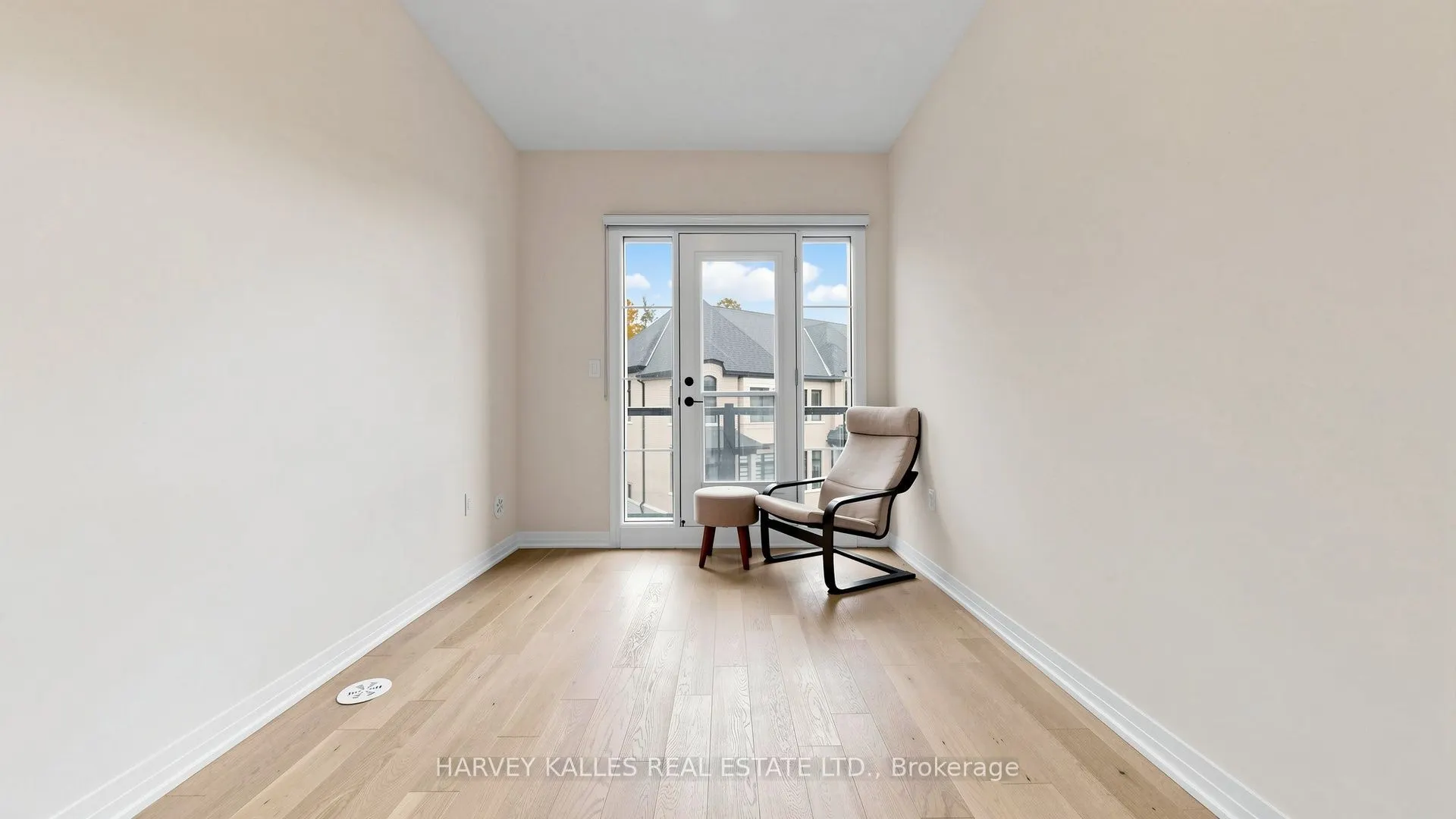 44 De La Roche Drive