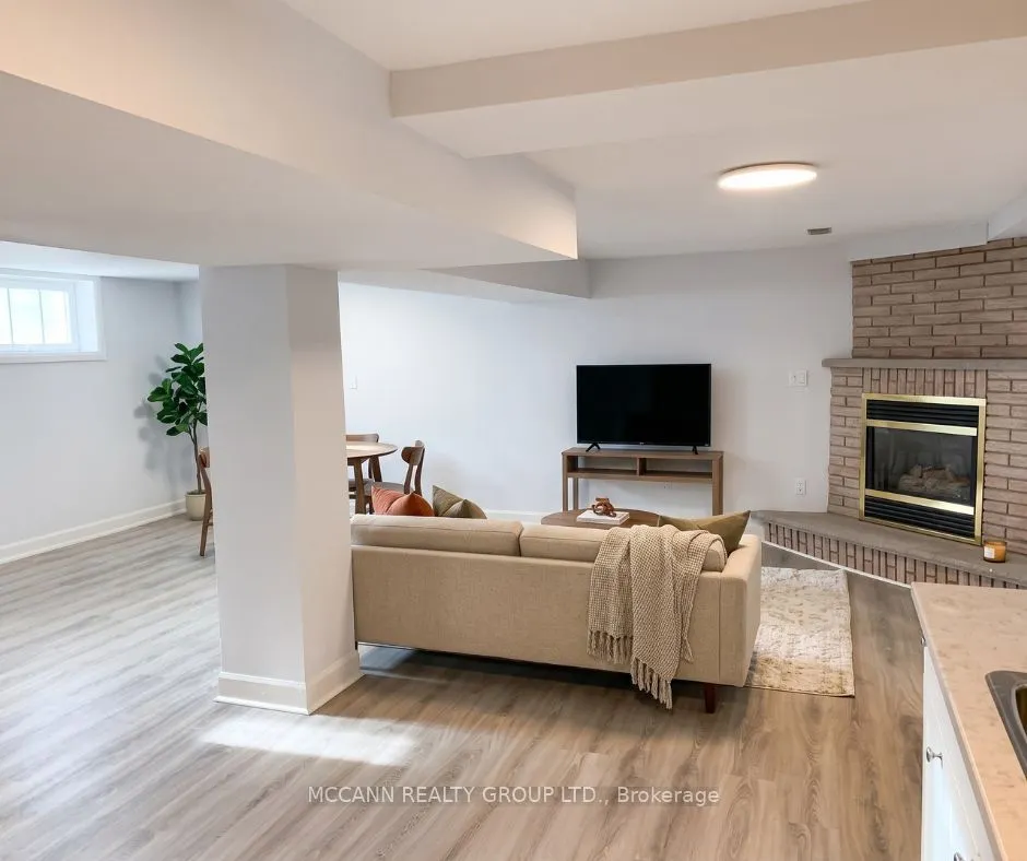 582 Mulock Court #B
