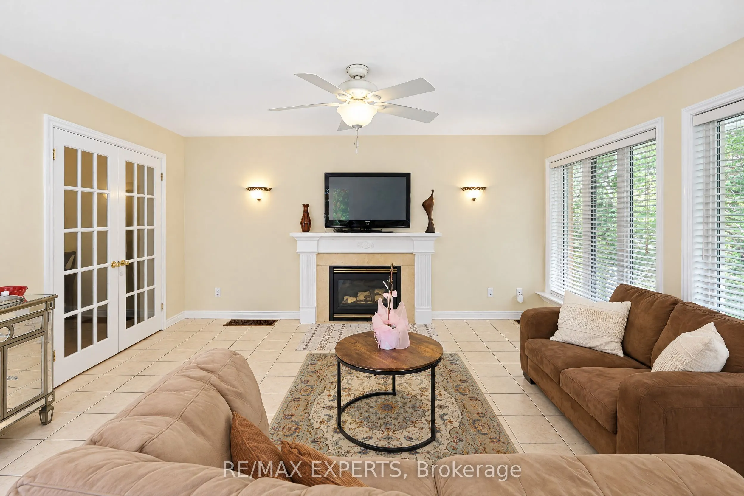 11 Knollside Drive