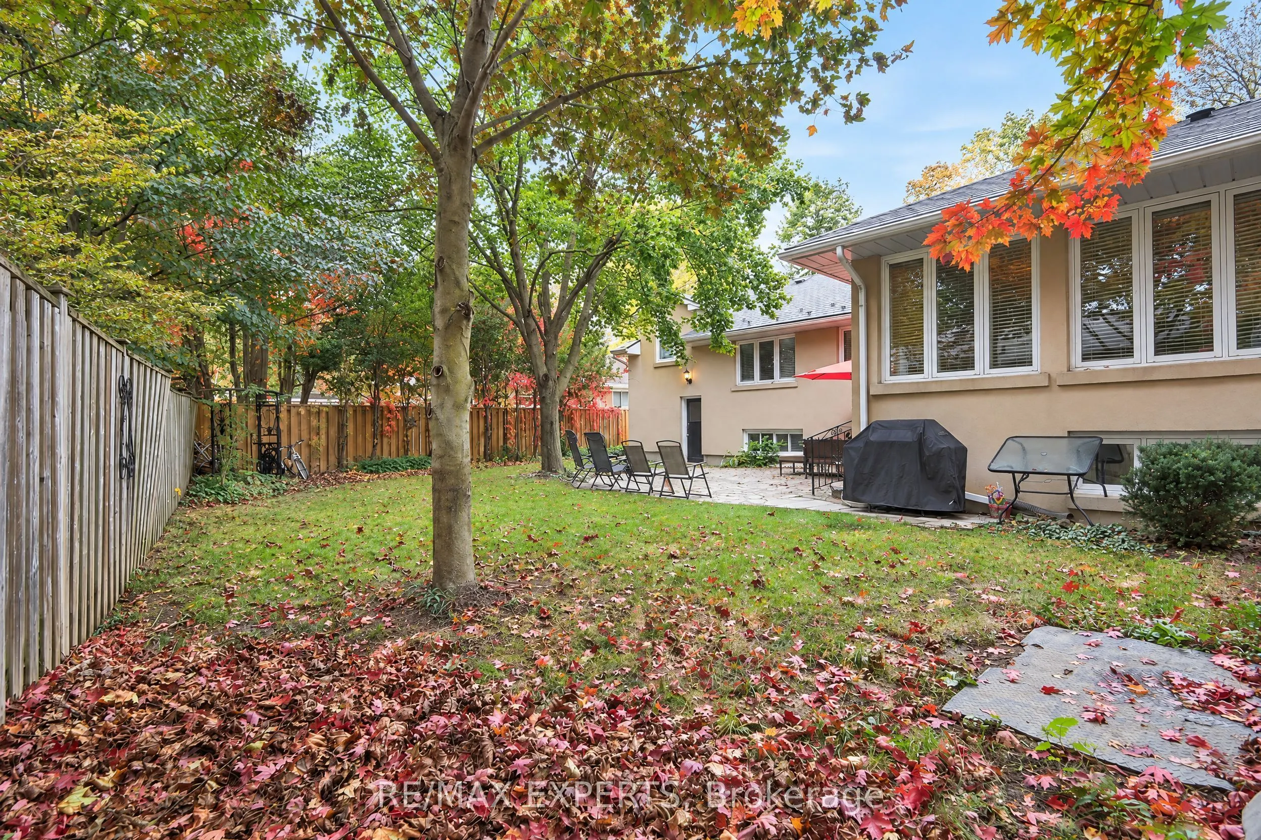 11 Knollside Drive