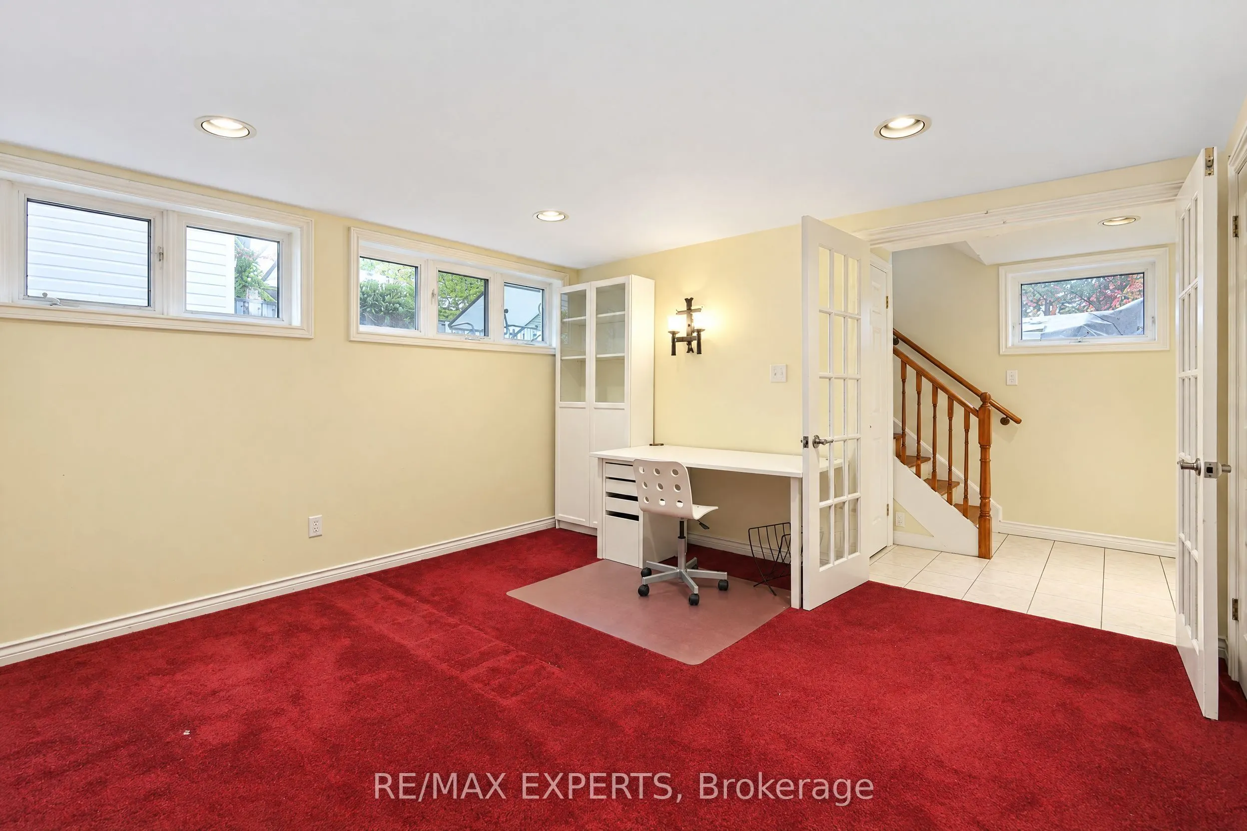 11 Knollside Drive