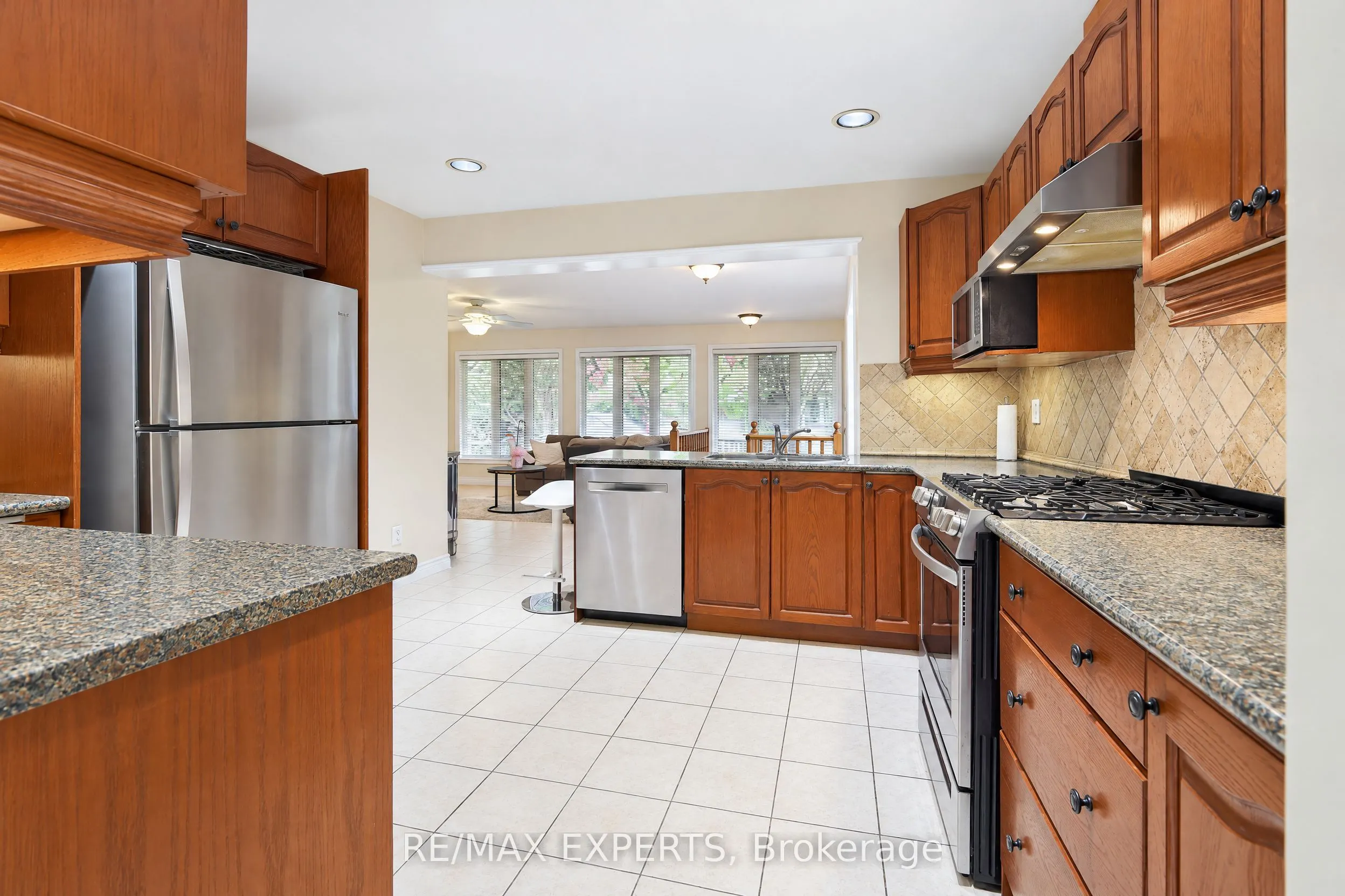 11 Knollside Drive