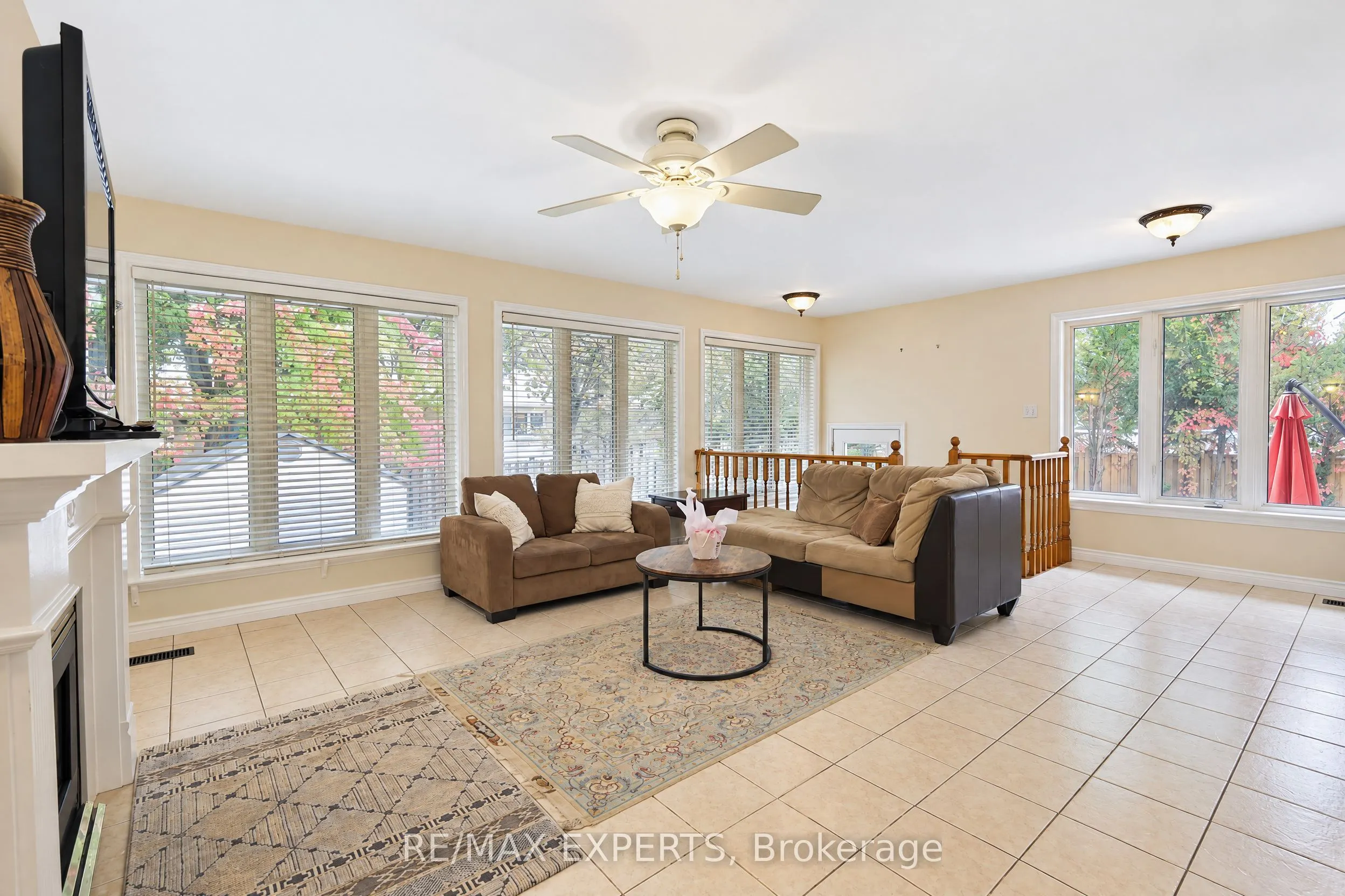 11 Knollside Drive