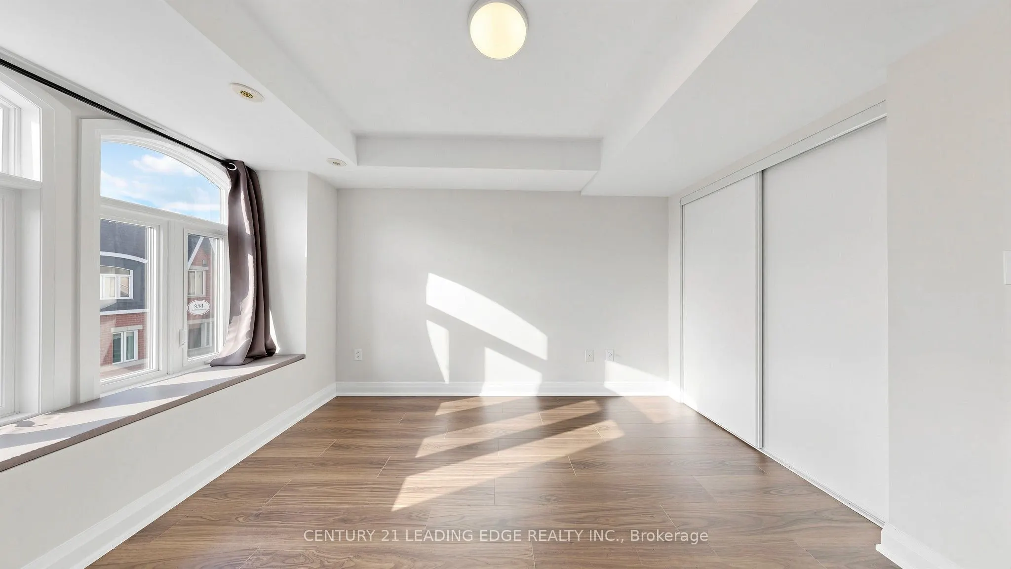 320 John Street #202