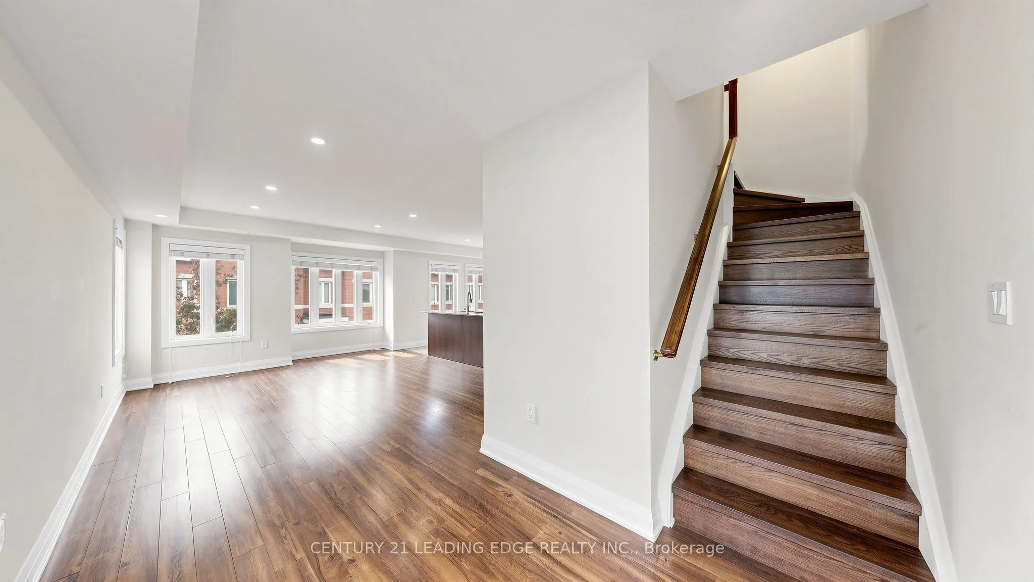 320 John Street #202