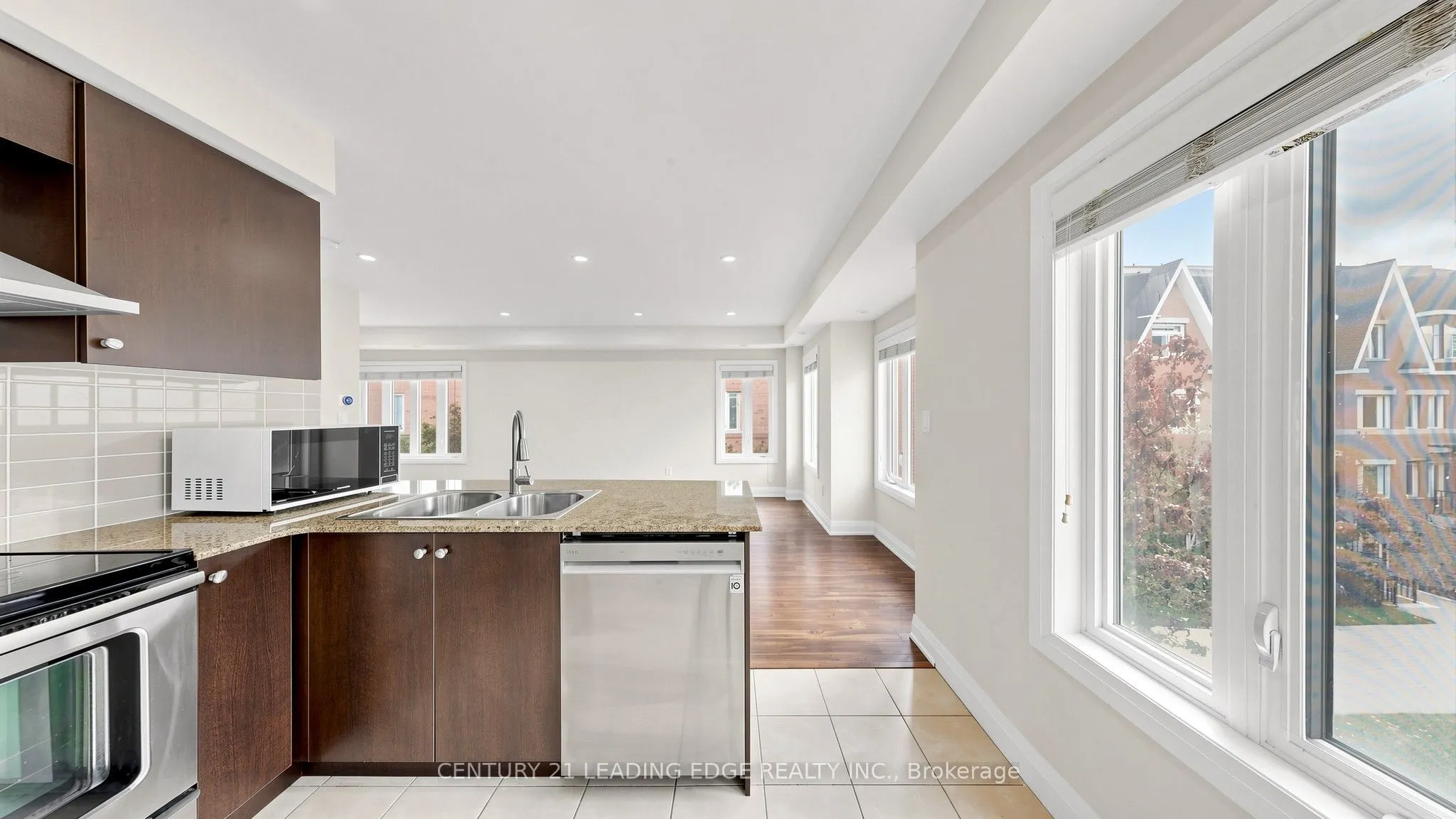 320 John Street #202
