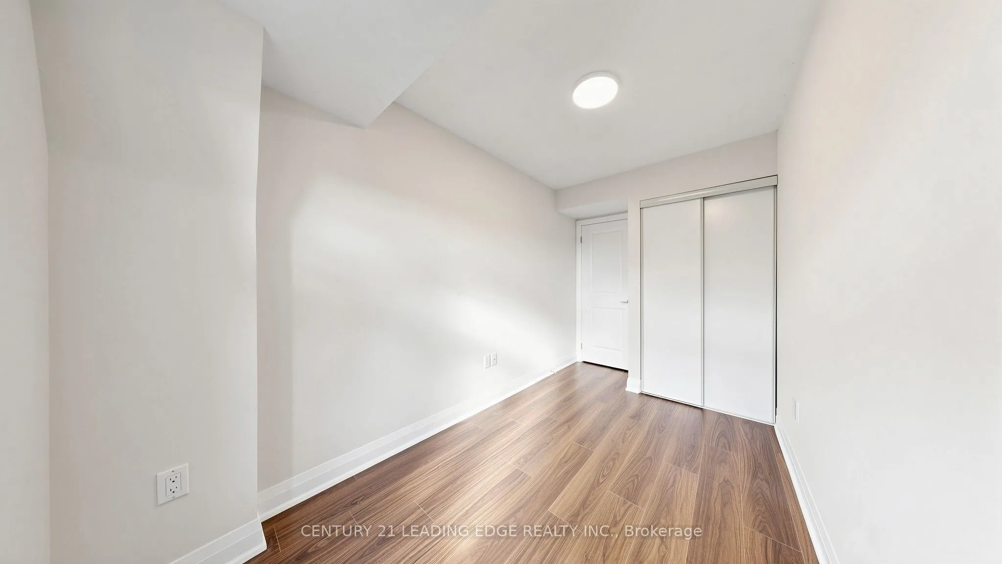 320 John Street #202
