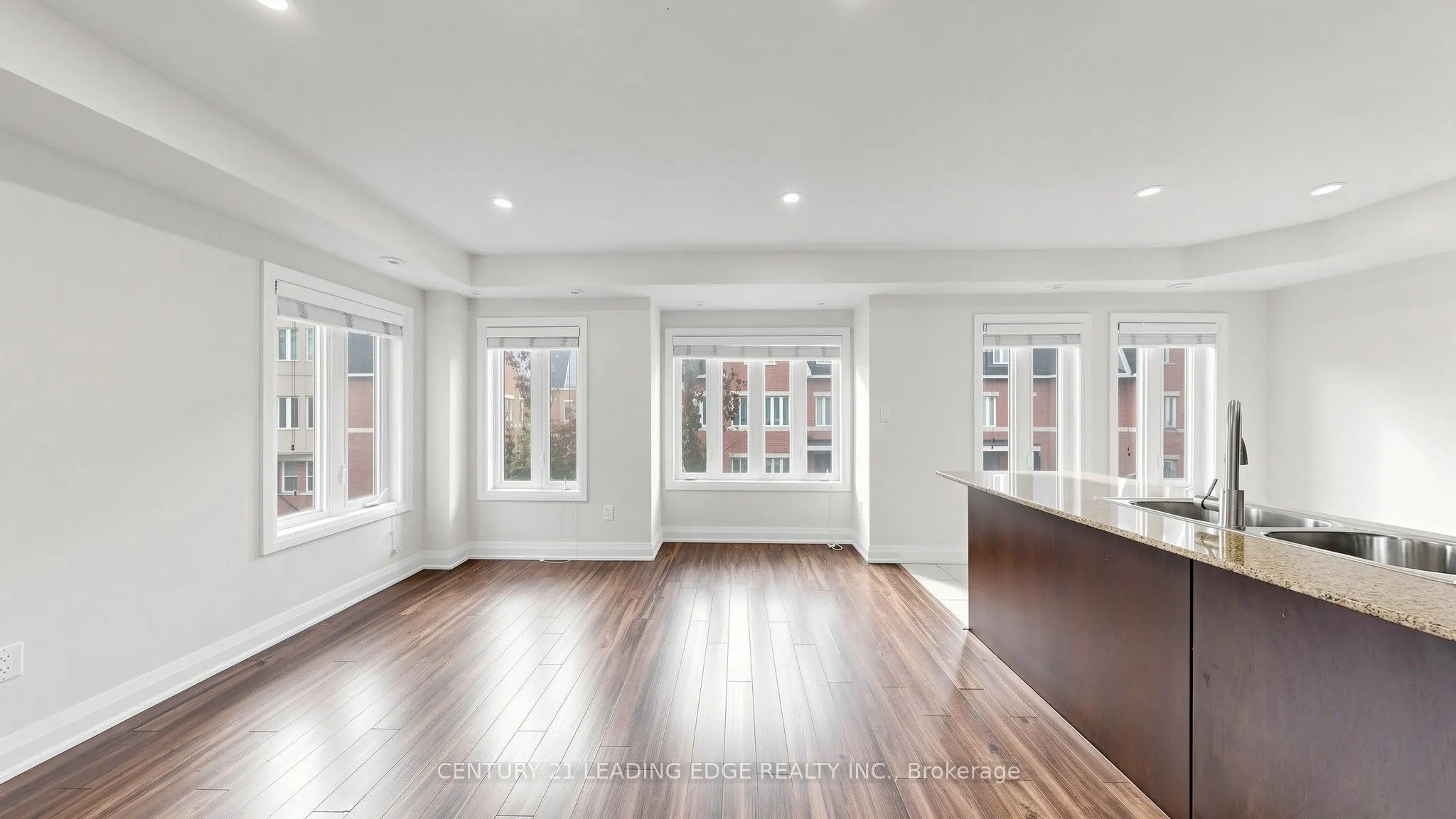 320 John Street #202