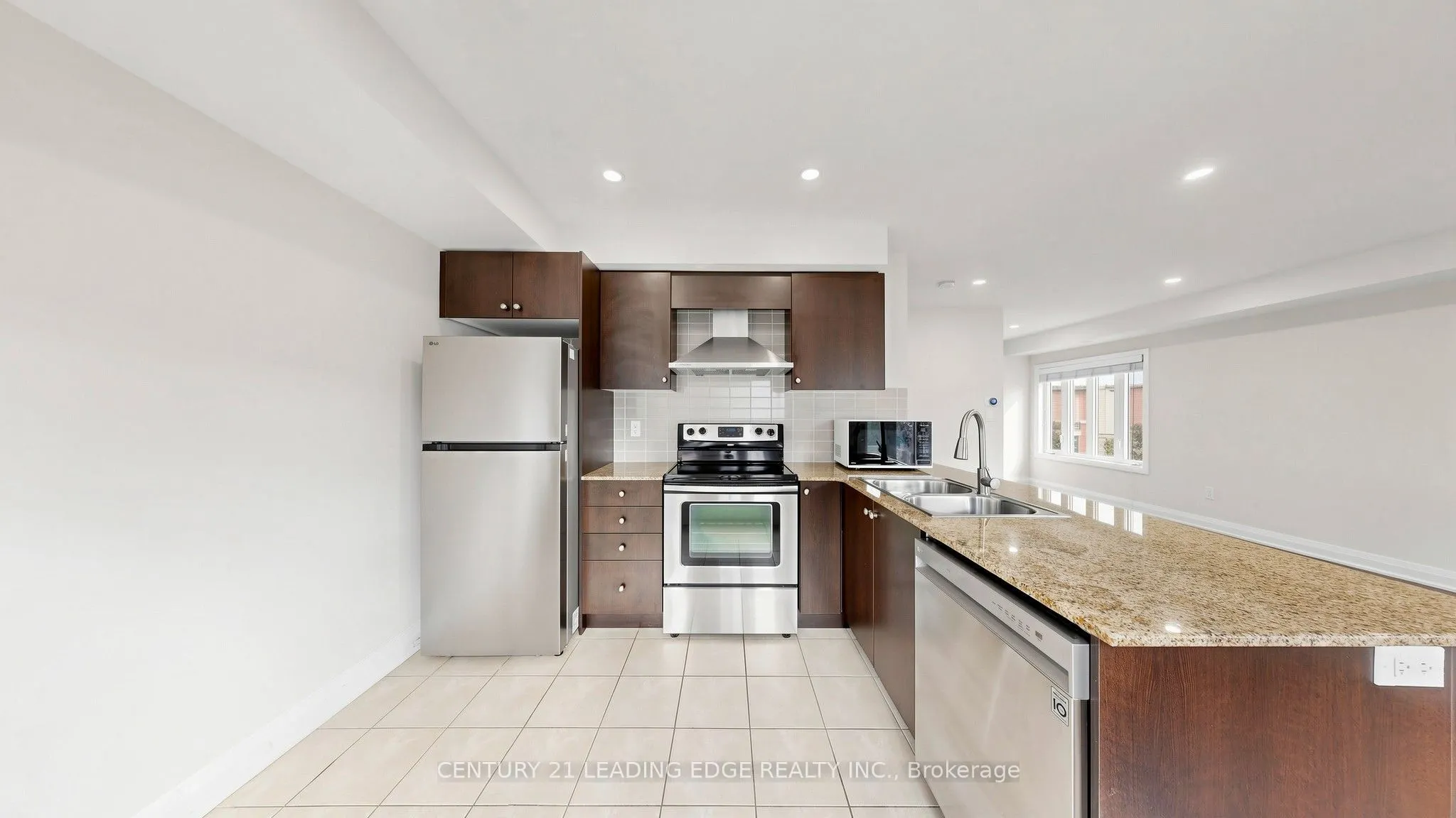 320 John Street #202