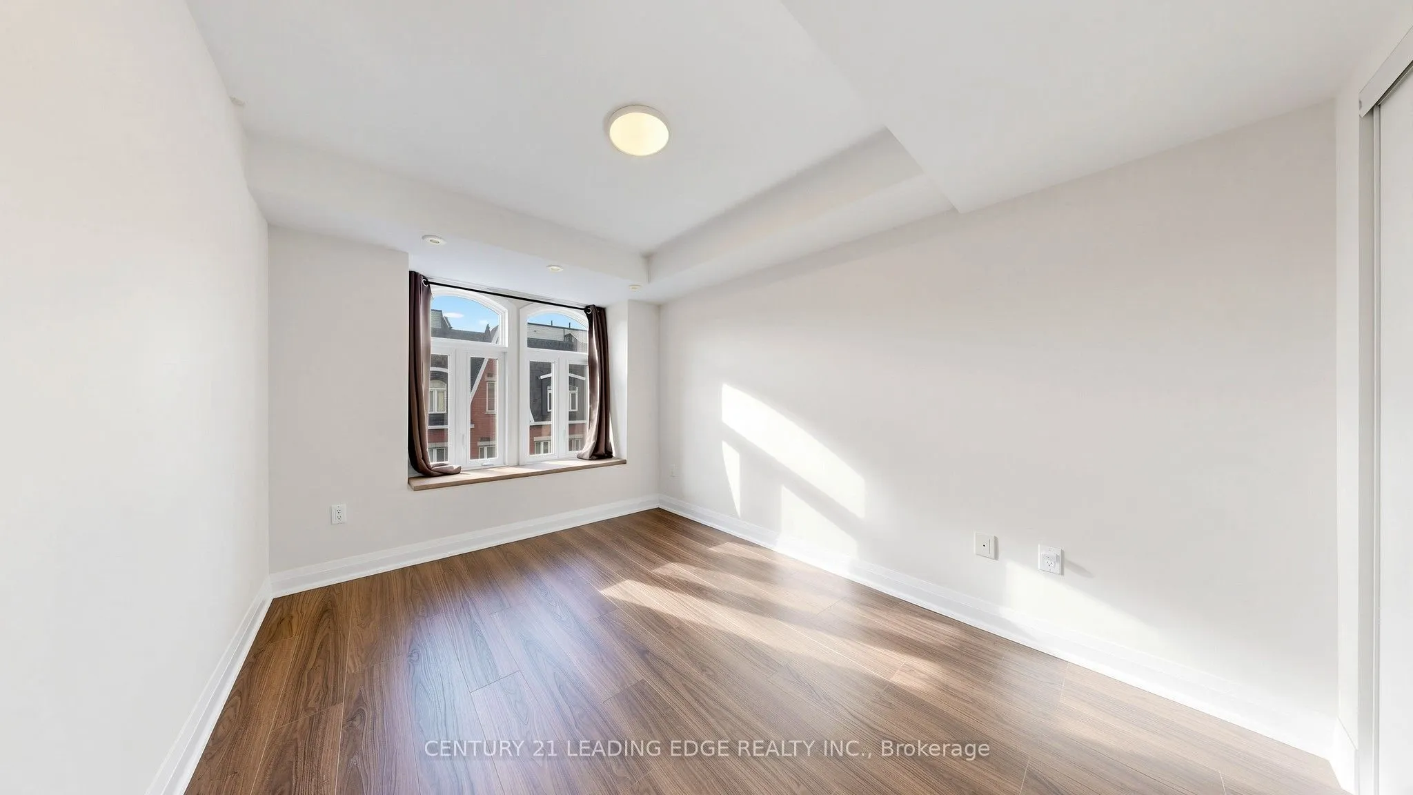 320 John Street #202