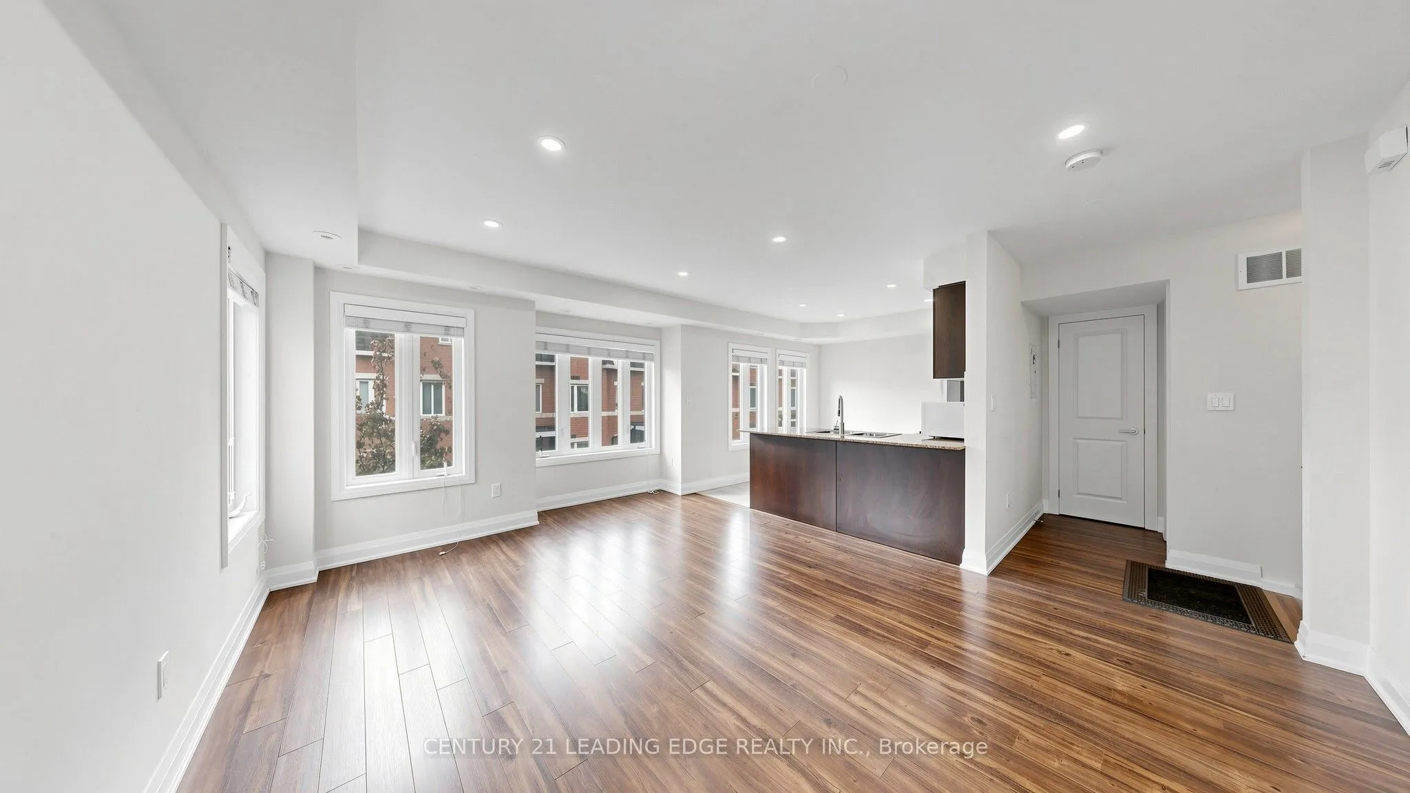 320 John Street #202