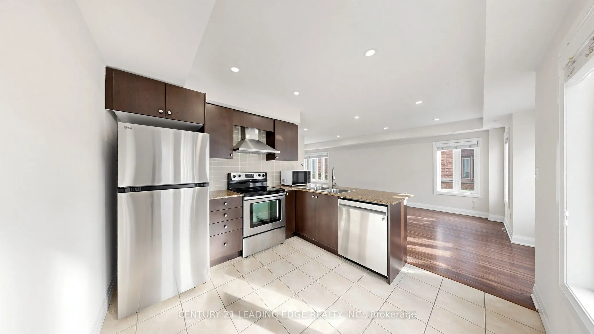 320 John Street #202