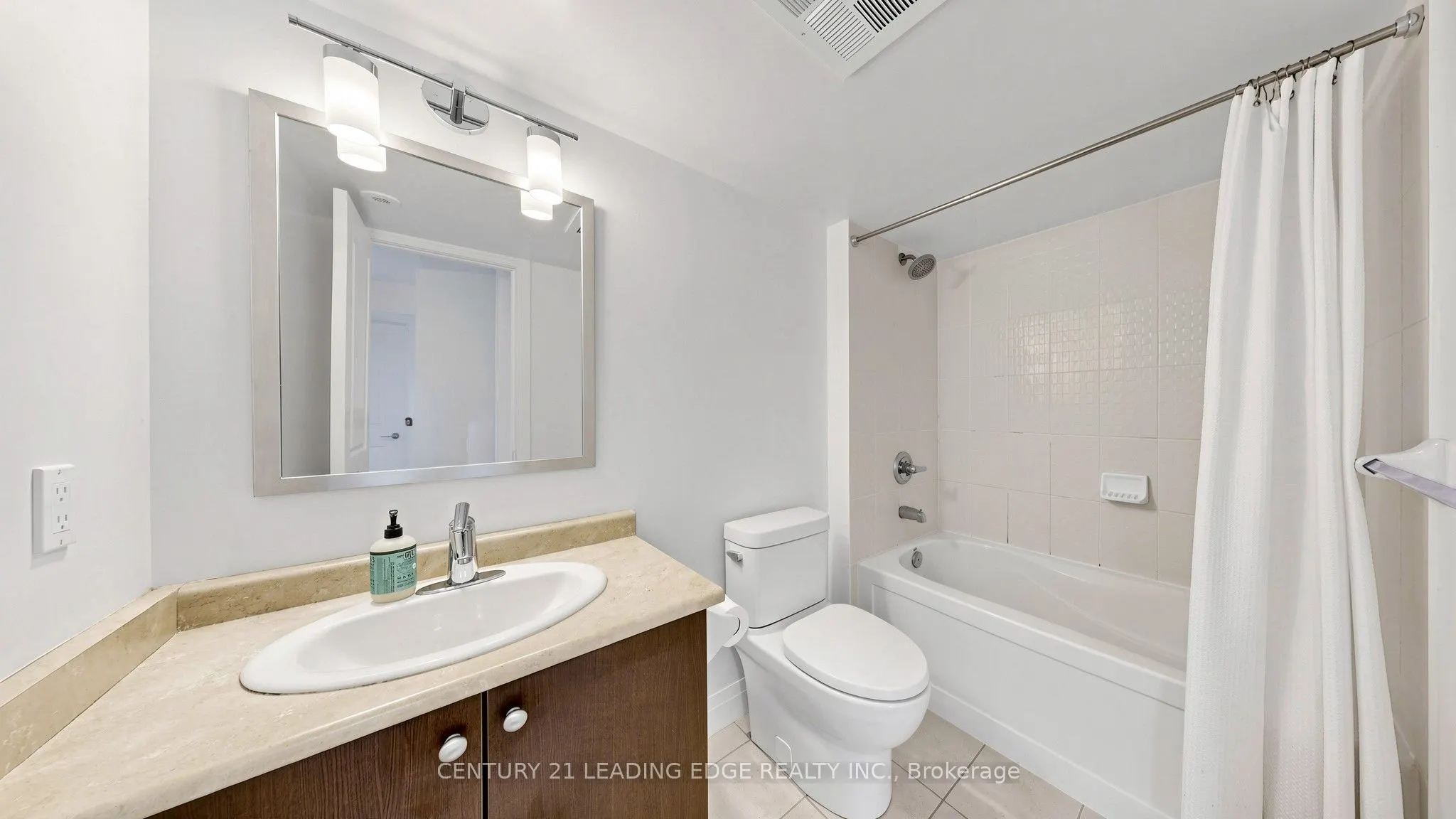 320 John Street #202