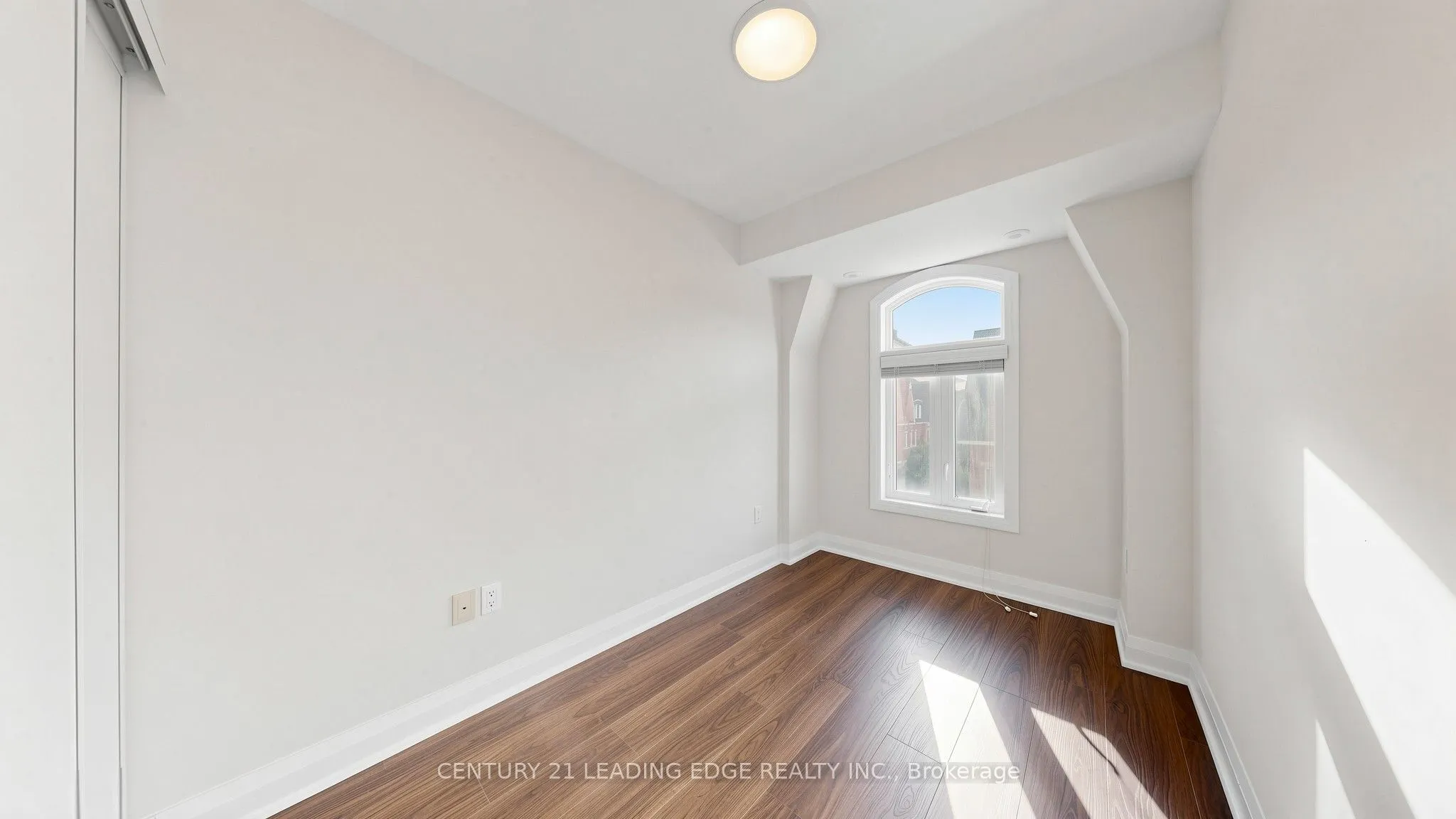 320 John Street #202