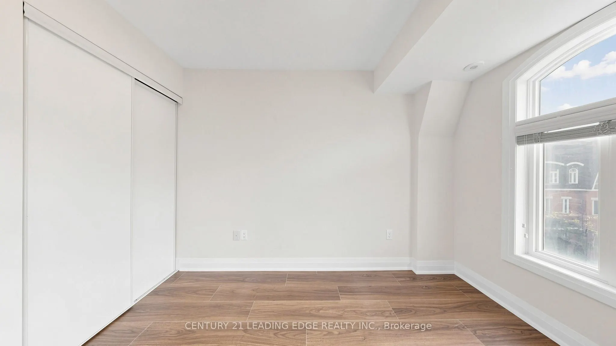 320 John Street #202